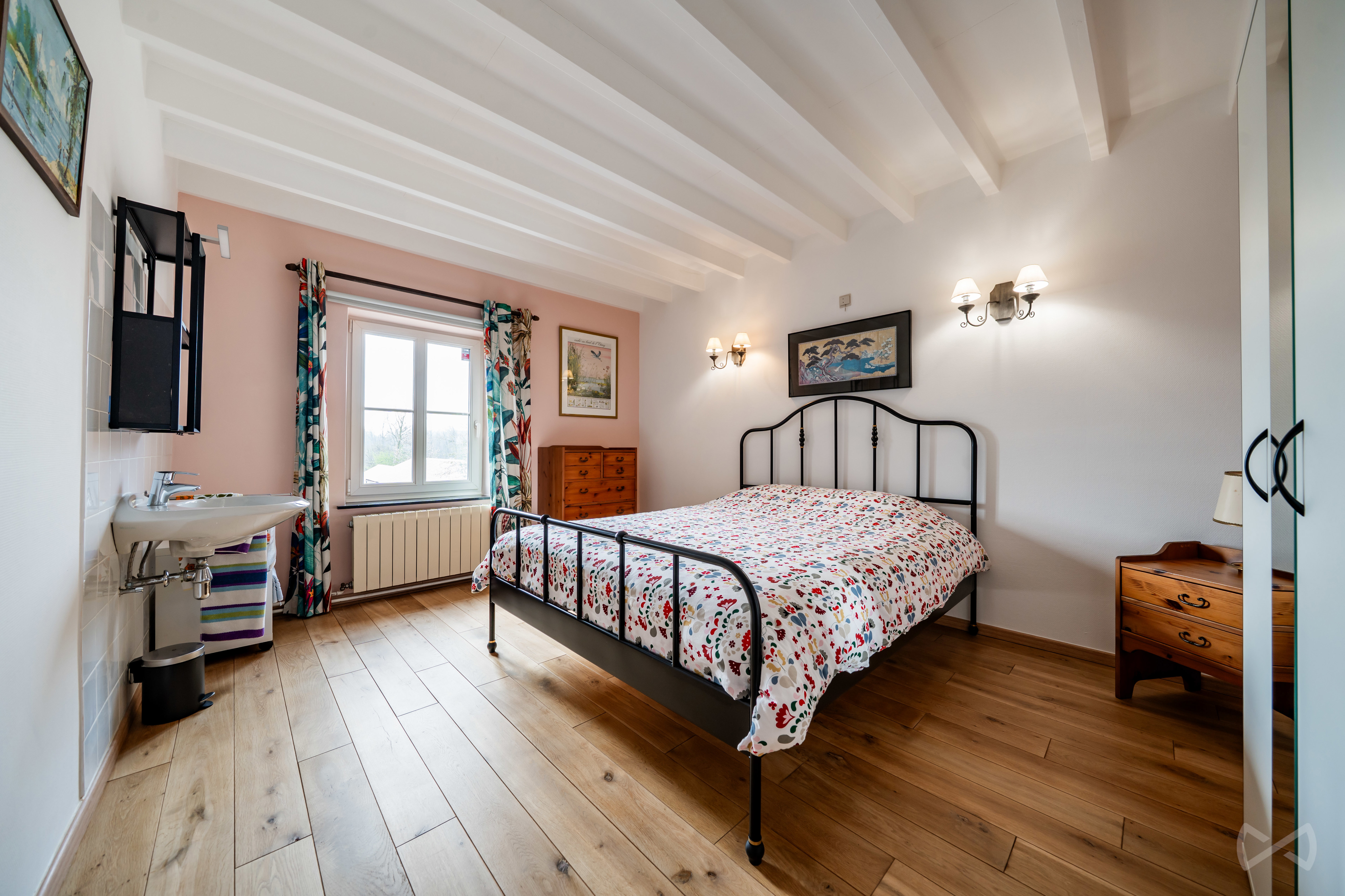 Picture 2 of 4 for Villa with six bedrooms in Jodoigne