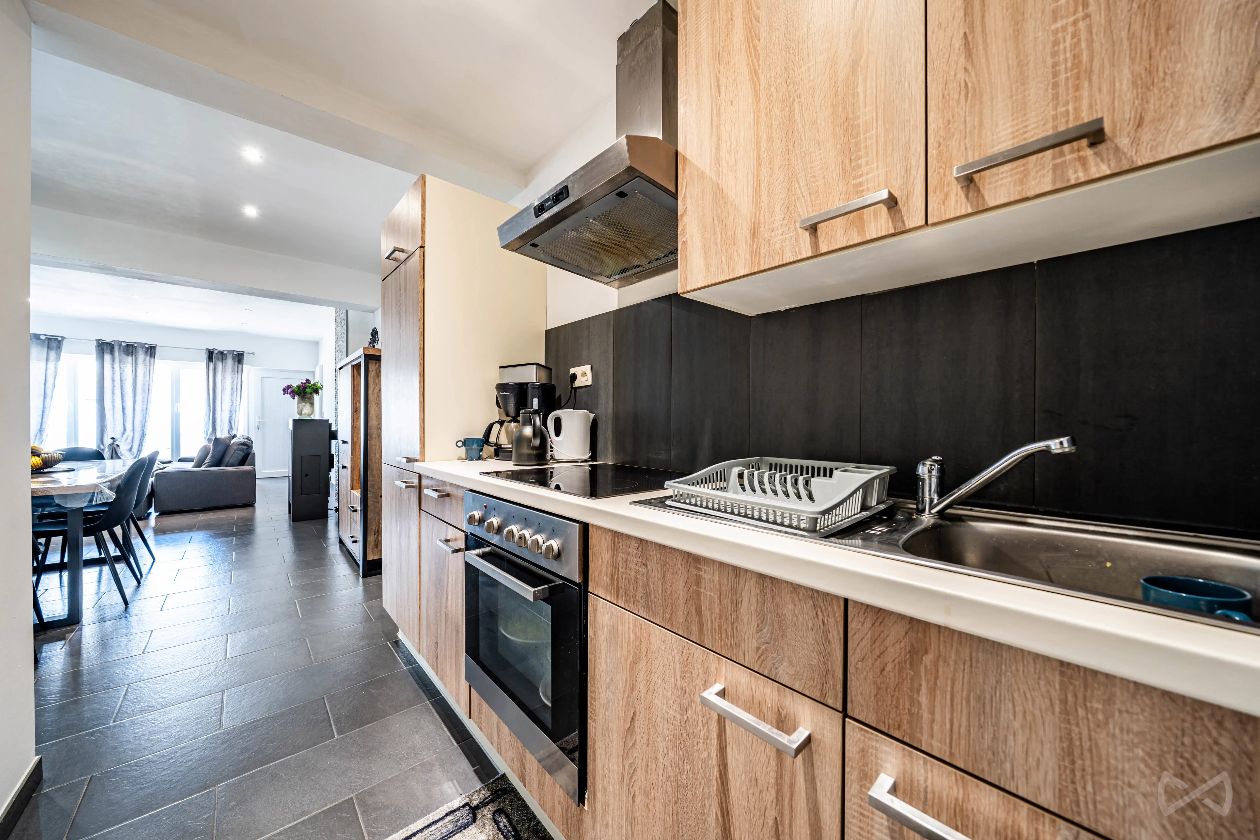 Photo 5 sur 4 pour Immeuble mixte de cinq chambres à Tertre