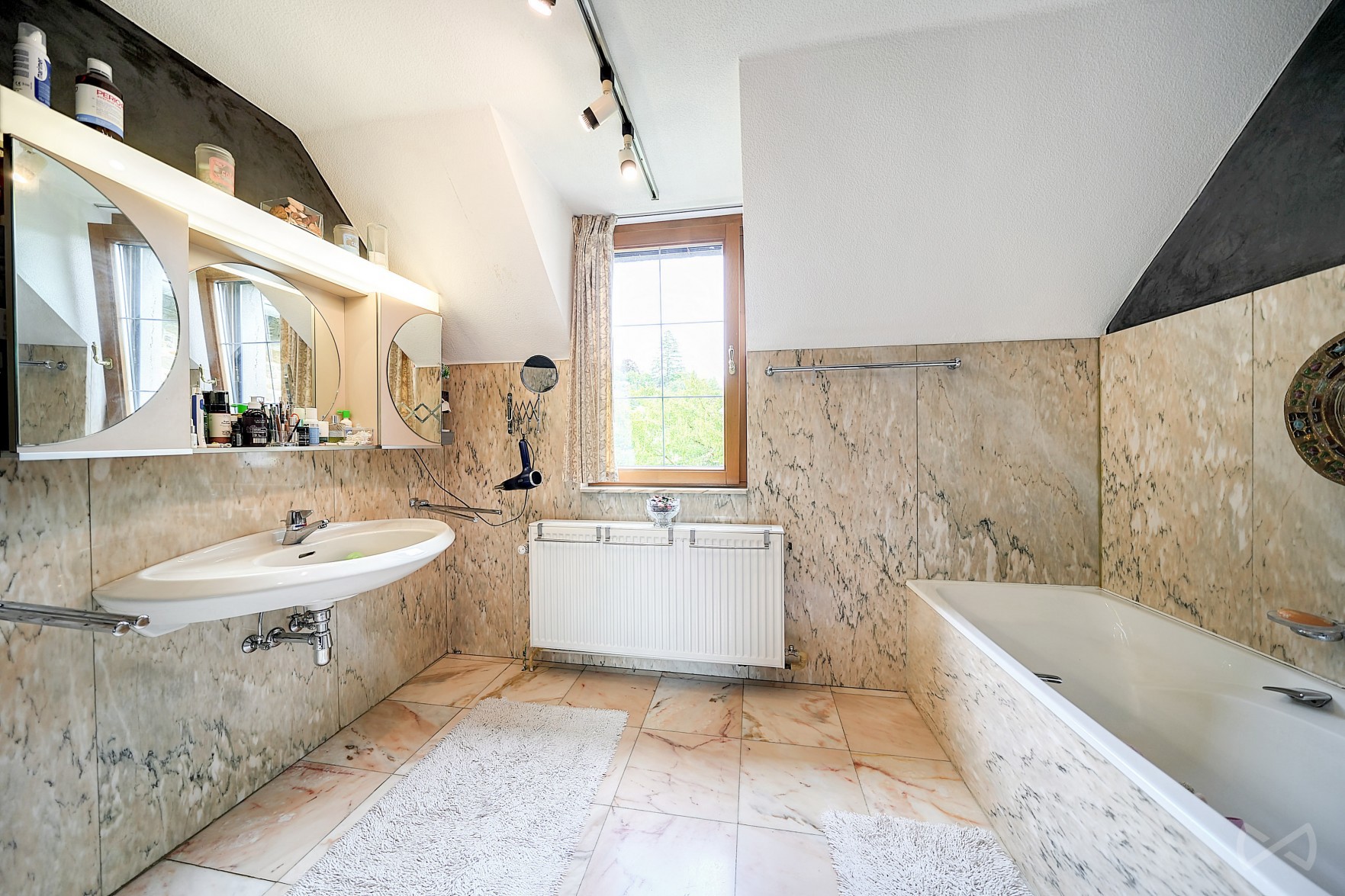 Picture 1 of 4 for House with five bedrooms in Sougné-remouchamps