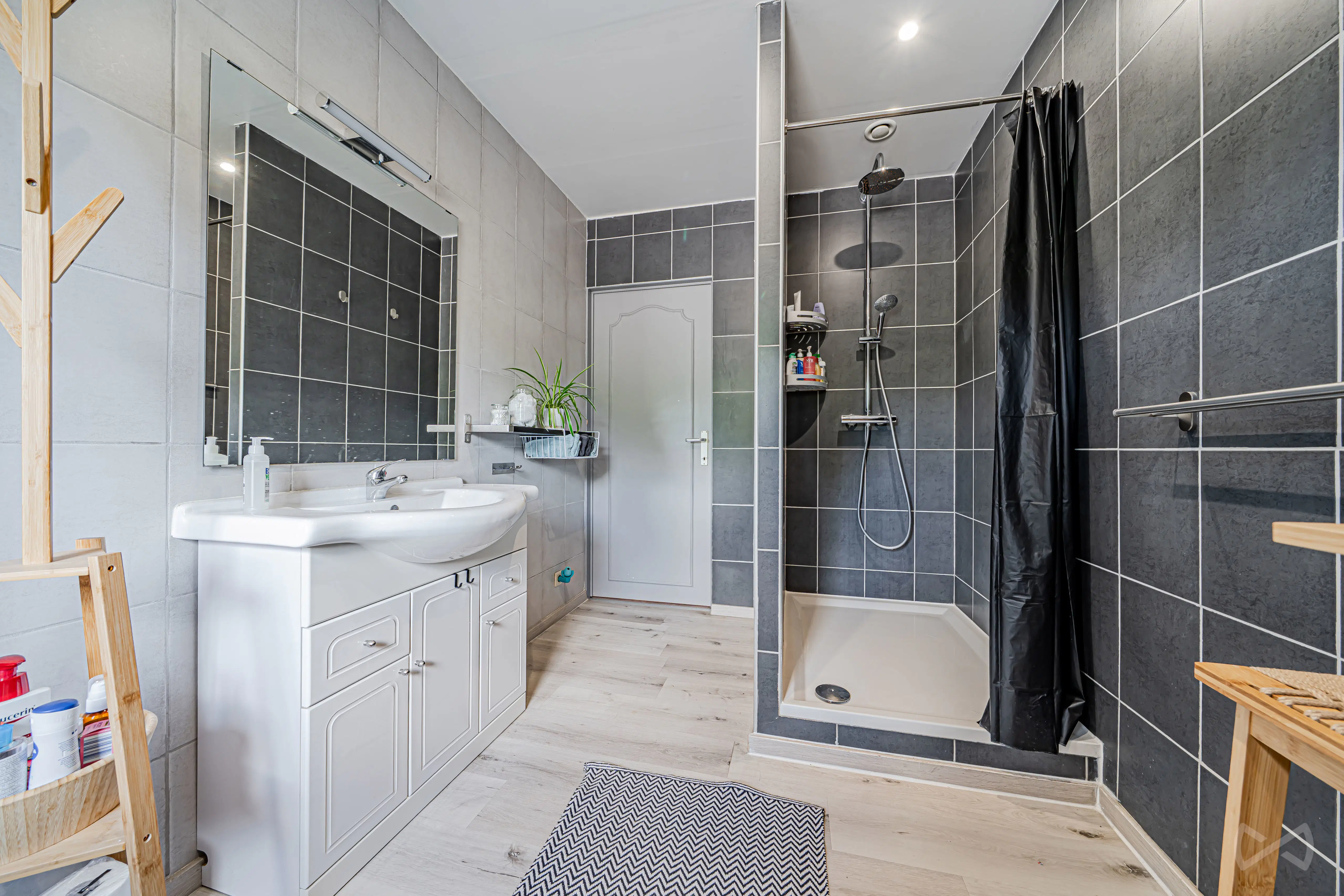 Photo 4 sur 4 pour Immeuble à appartements de huit chambres à Grâce-hollogne