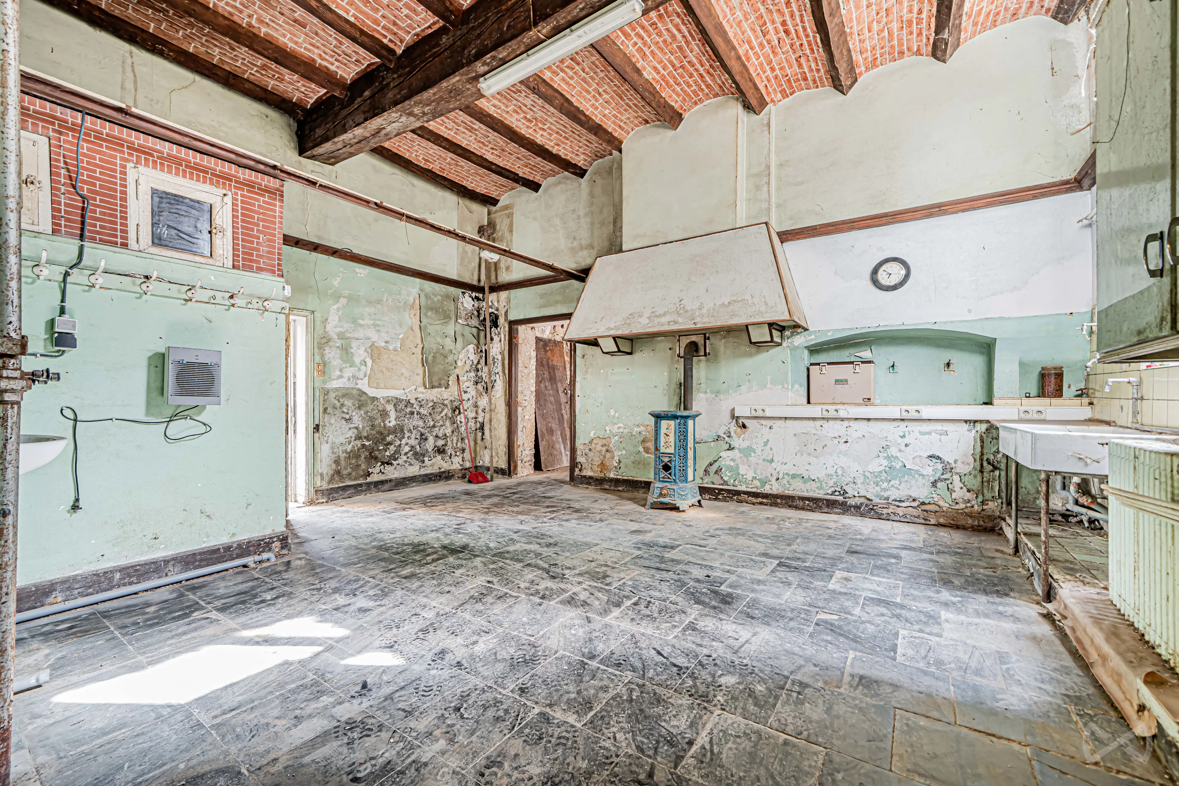 Photo 4 sur 4 pour Château de dix chambres à Vellereille-le-sec