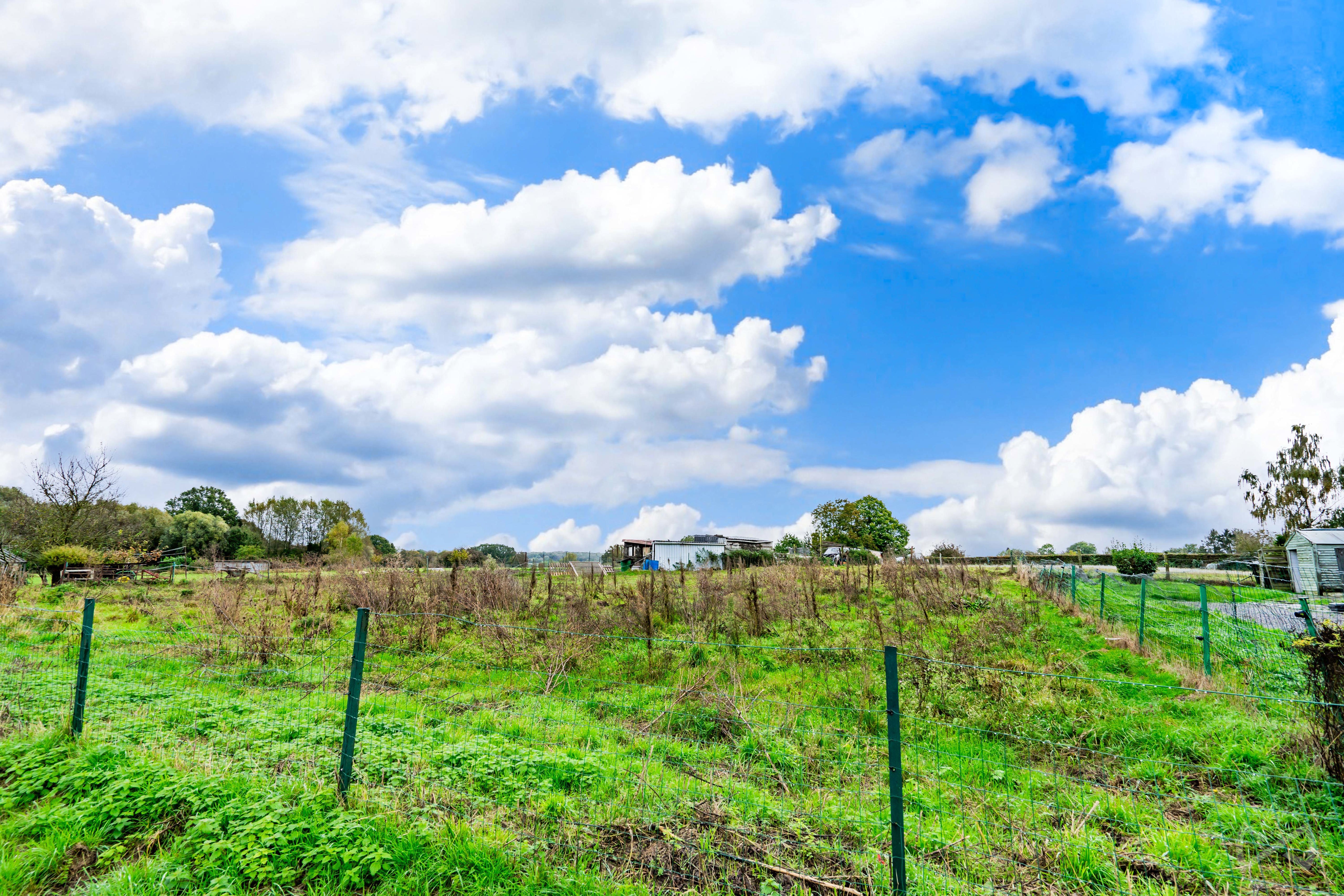 Picture 3 of 3 for Building ground in Sars-la-Buissière