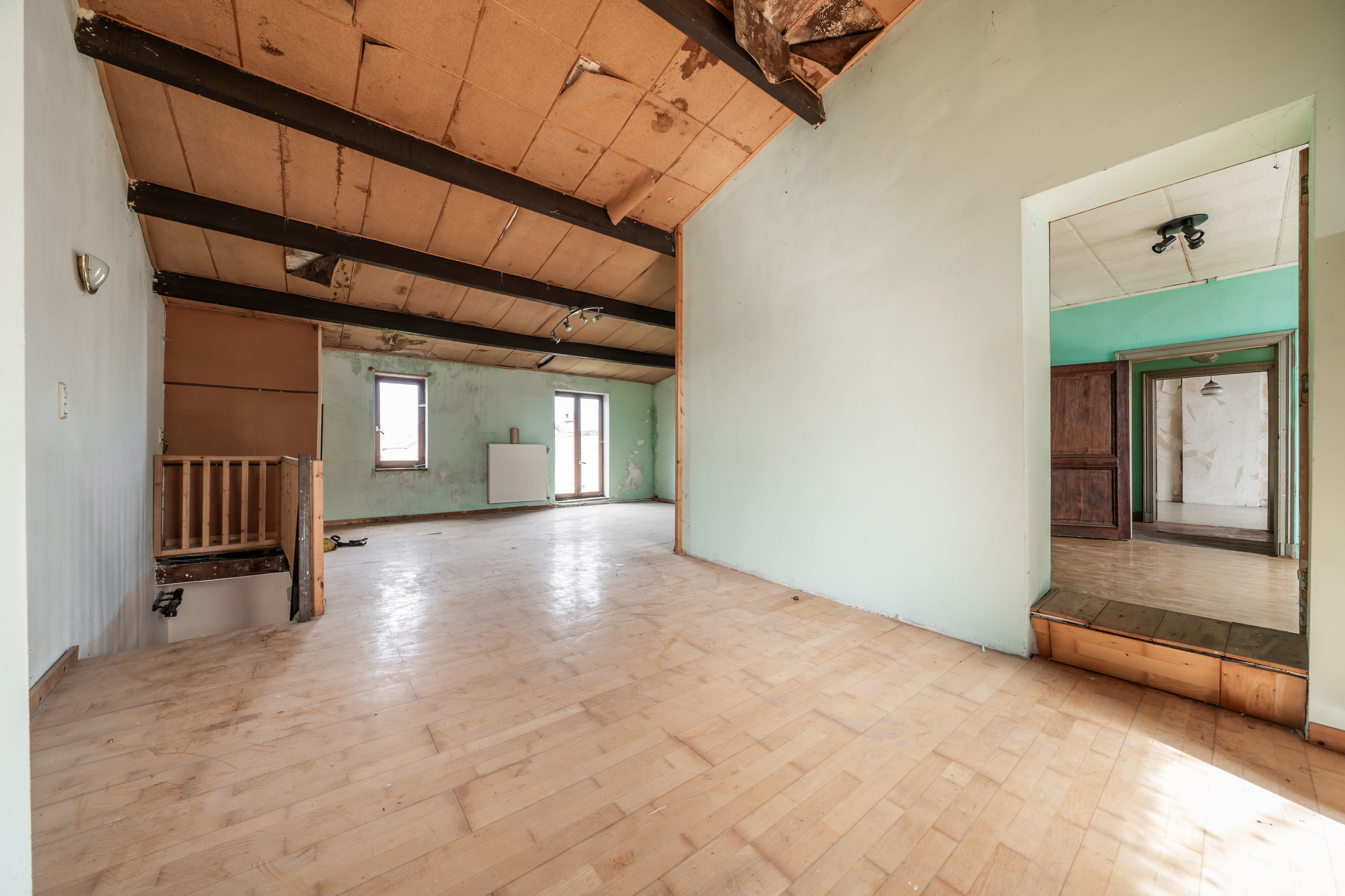Foto 4 van 4 van Gebouw voor gemengd gebruik met vier slaapkamers in Morialmé