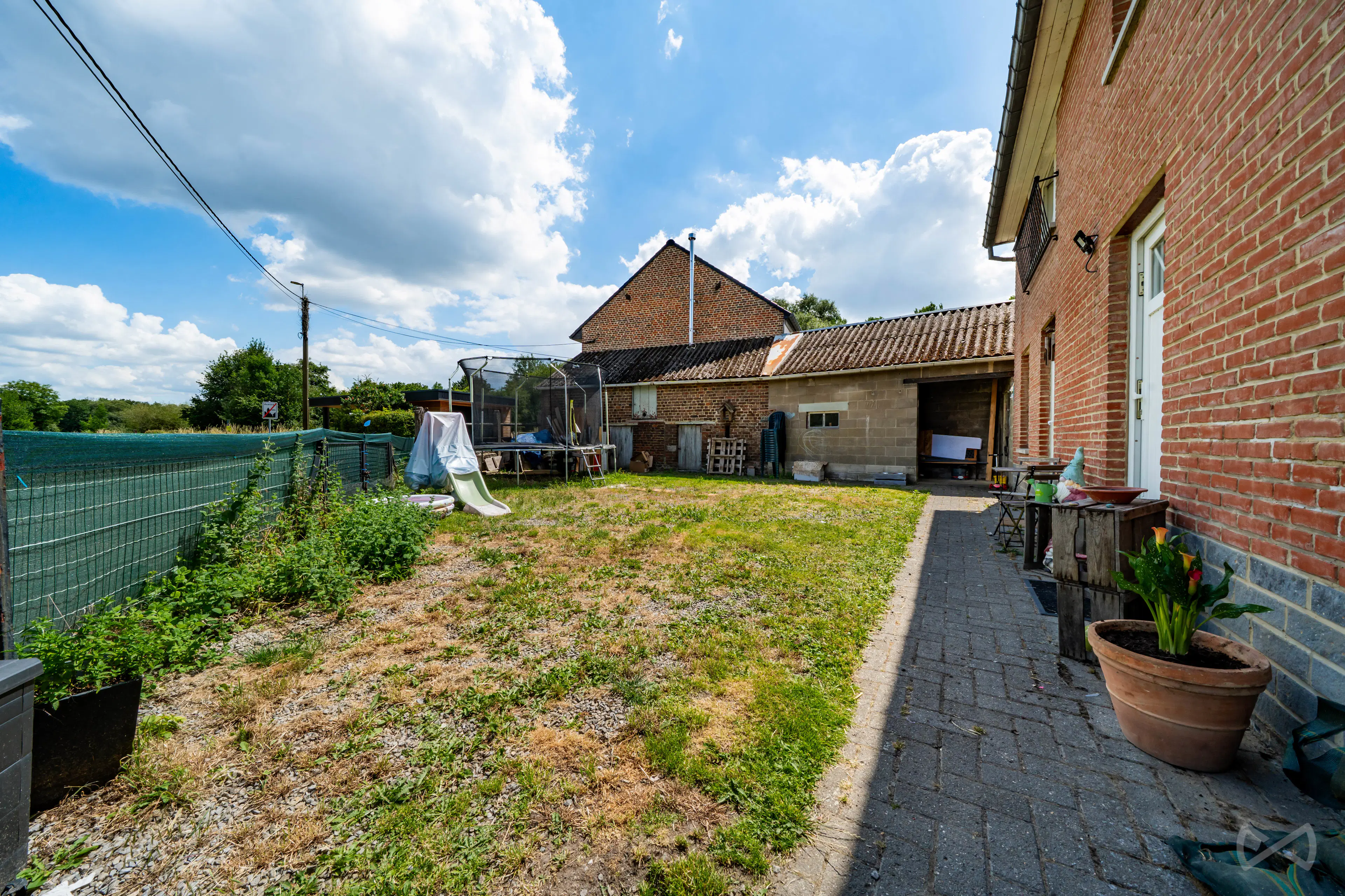 Photo 3 sur 4 pour Maison de trois chambres à Avennes