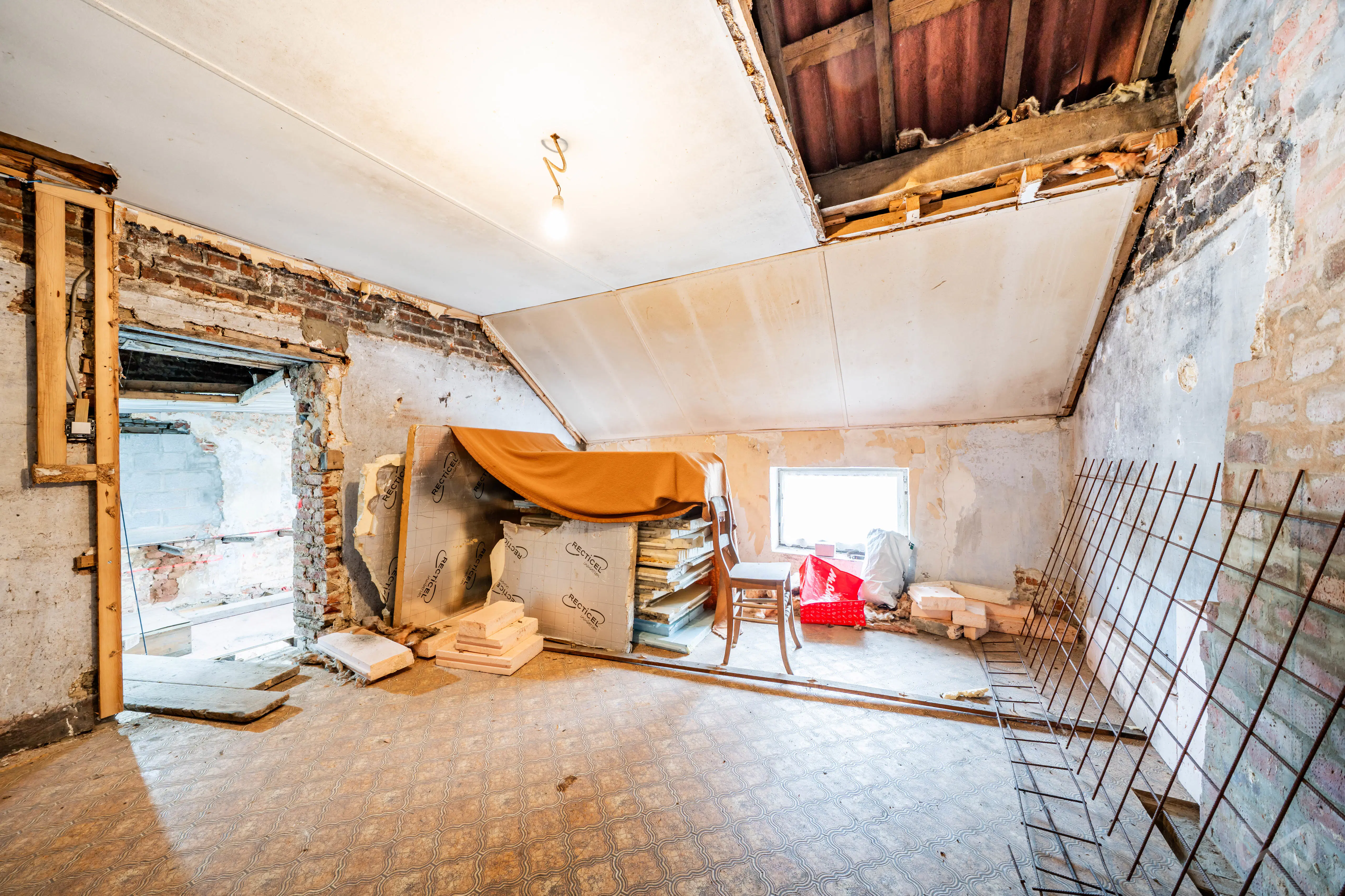 Picture 2 of 4 for House with two bedrooms in Ambresin