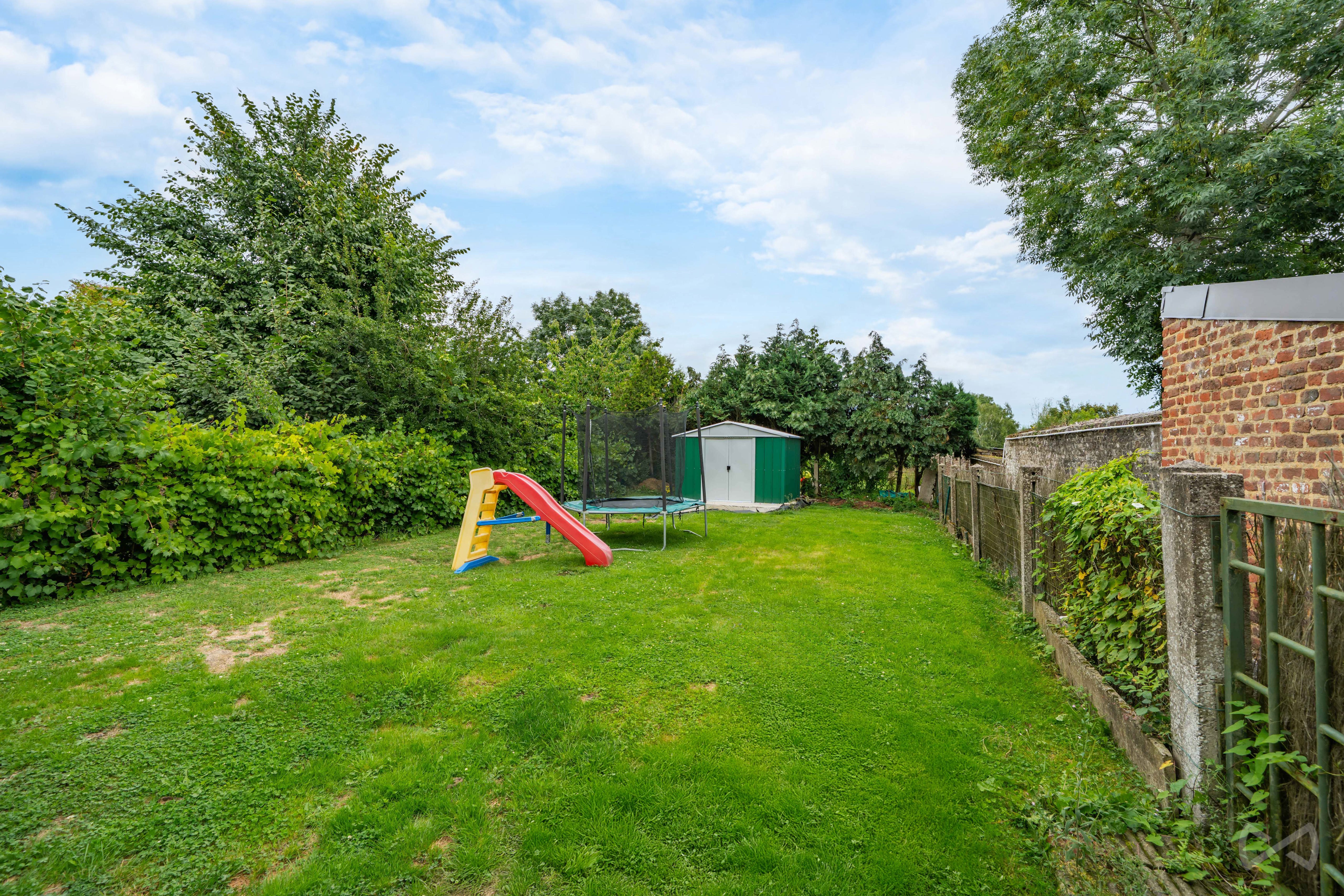 Photo 4 sur 4 pour Maison de deux chambres à Roux