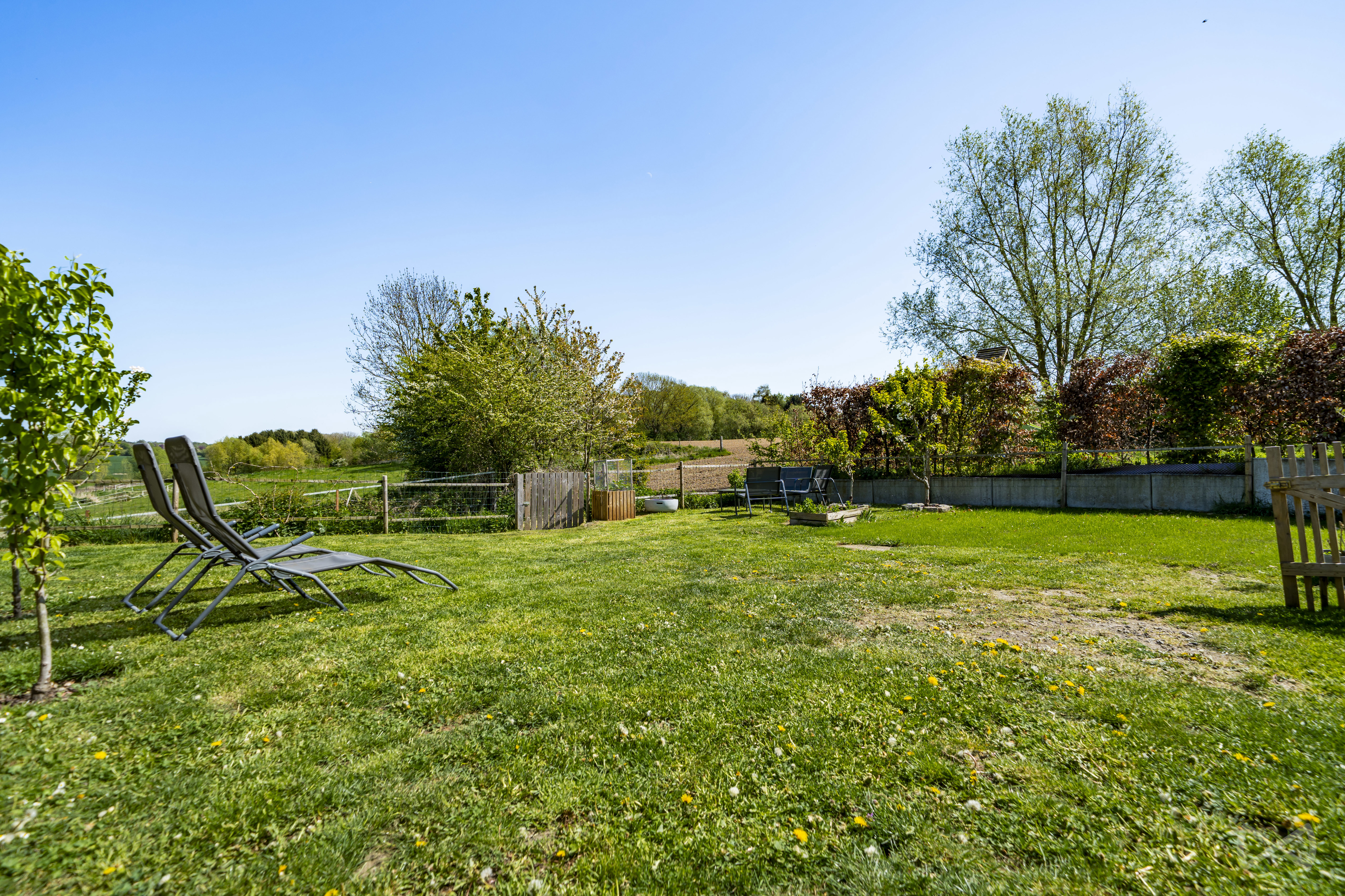 Picture 3 of 4 for Multi-purpose building with four bedrooms in Villers-la-ville
