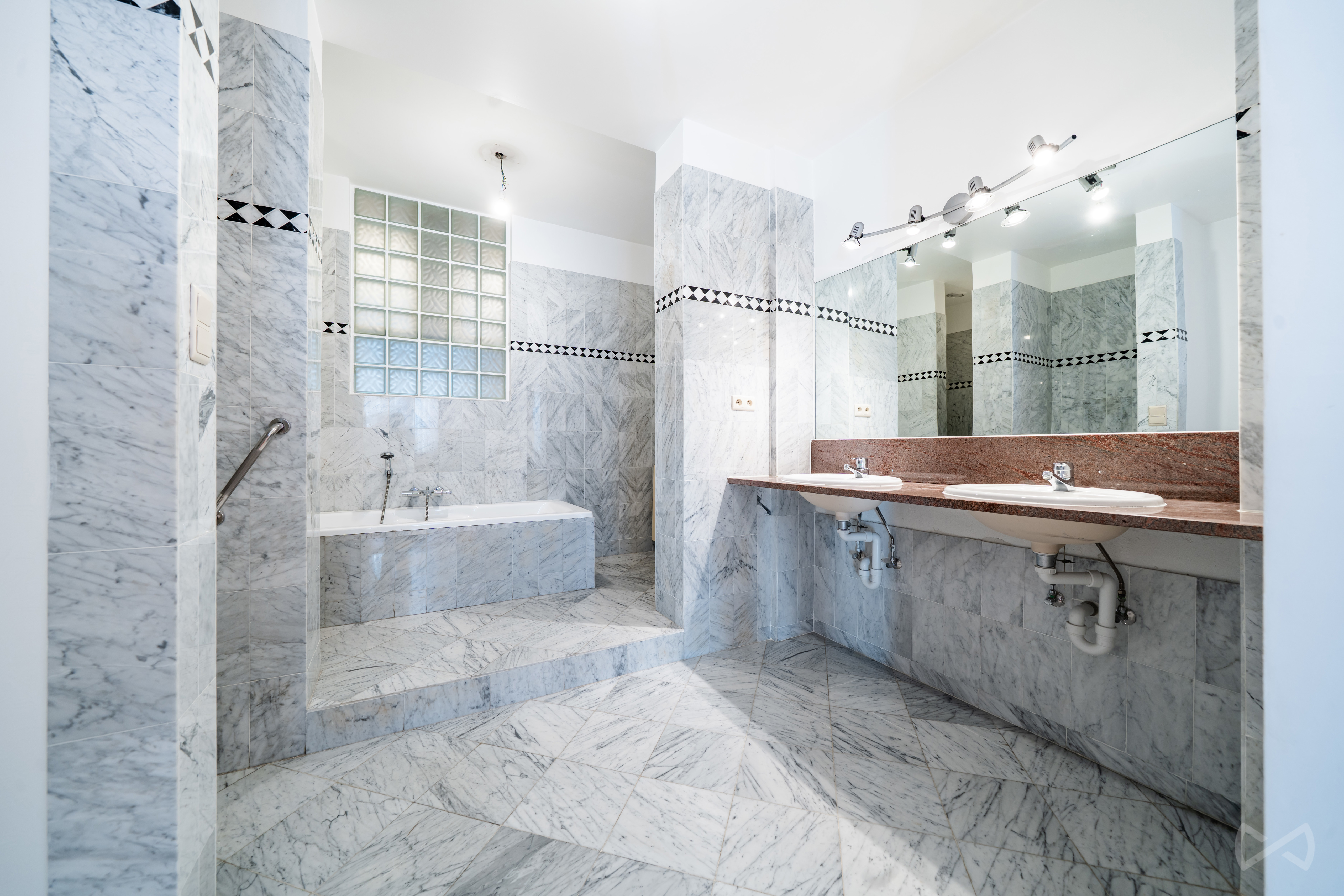 Picture 3 of 4 for Flat with three bedrooms in Bruxelles