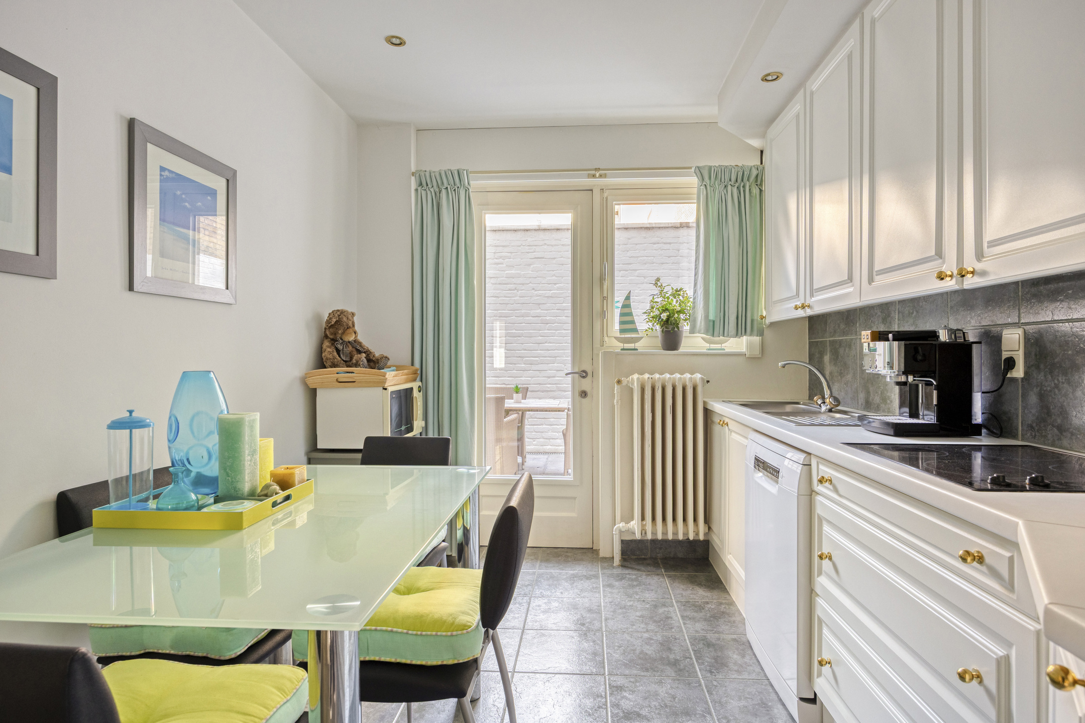 Foto 1 van 4 van Gelijkvloerse verdieping met drie slaapkamers in Knokke-Heist