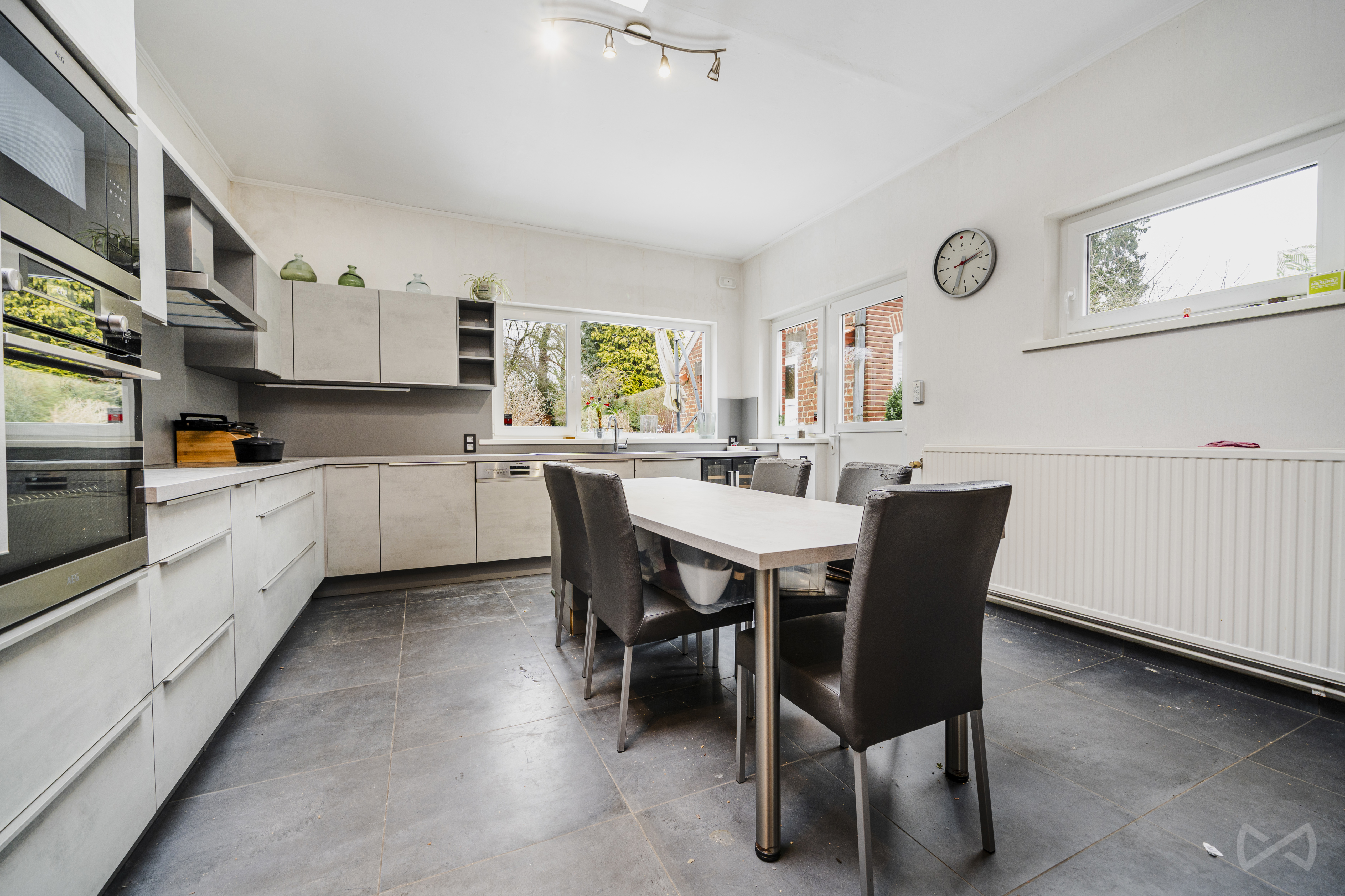 Picture 2 of 4 for House with four bedrooms in Mont-sur-marchienne