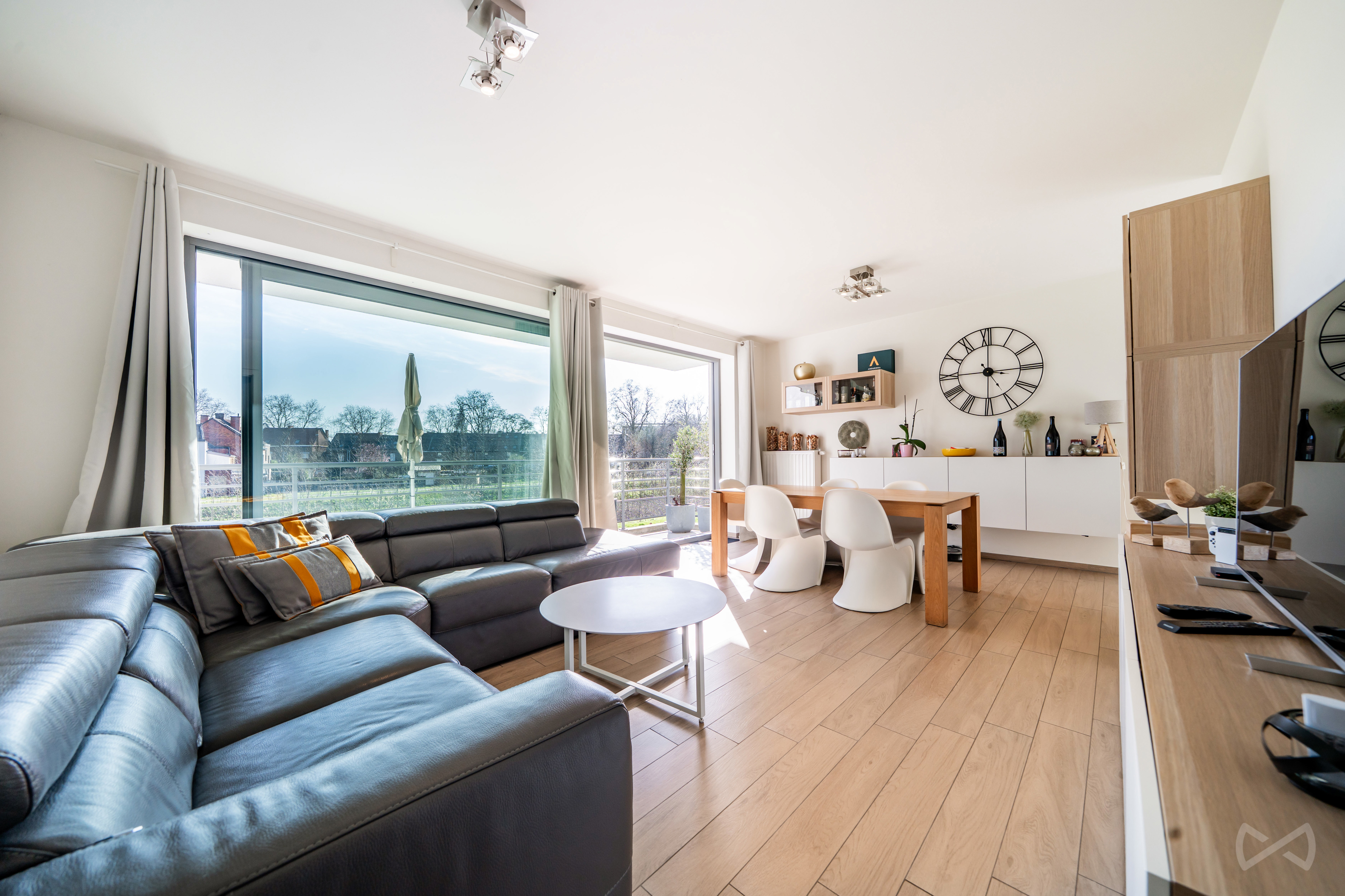 Picture 2 of 3 for Flat with three bedrooms in Mons