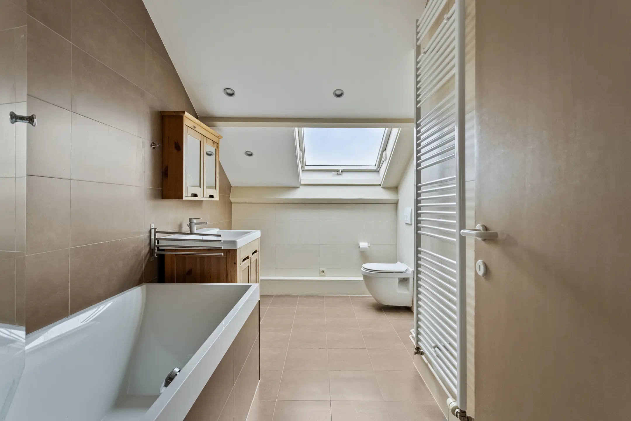 Picture 3 of 3 for Bel-etage with three bedrooms in Affligem