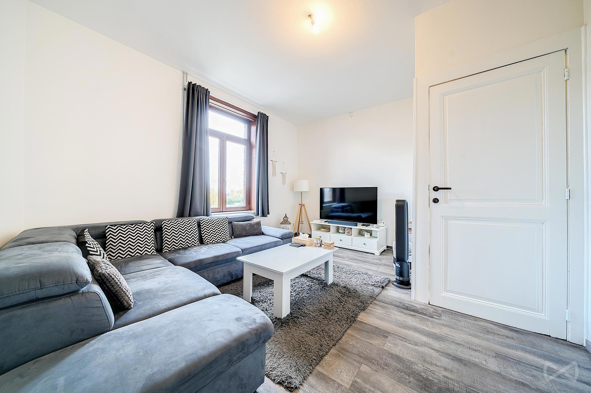 Photo 2 sur 4 pour Immeuble mixte de deux chambres à Hannut