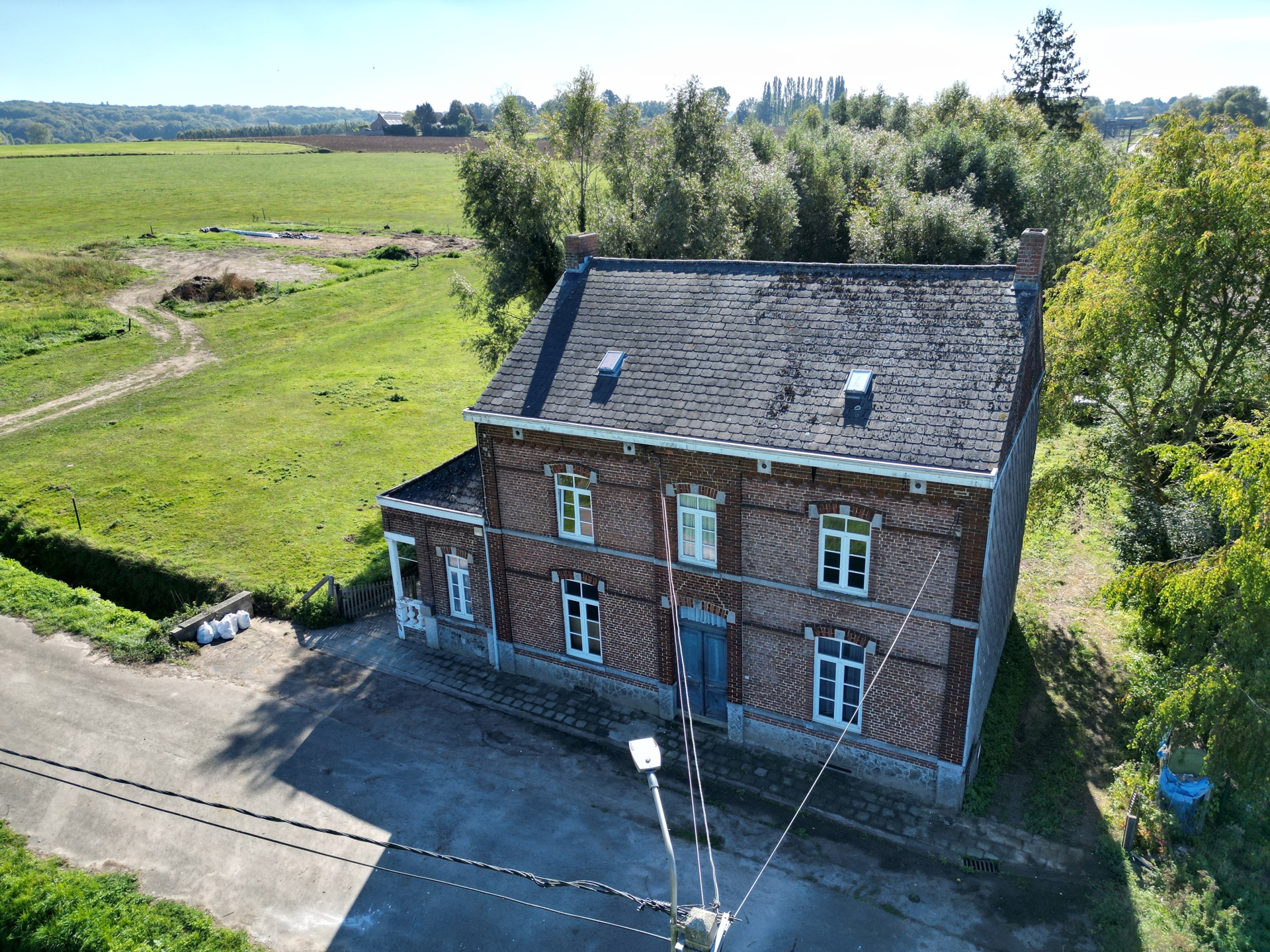 Picture 3 of 4 for House with six bedrooms in Hennuyères