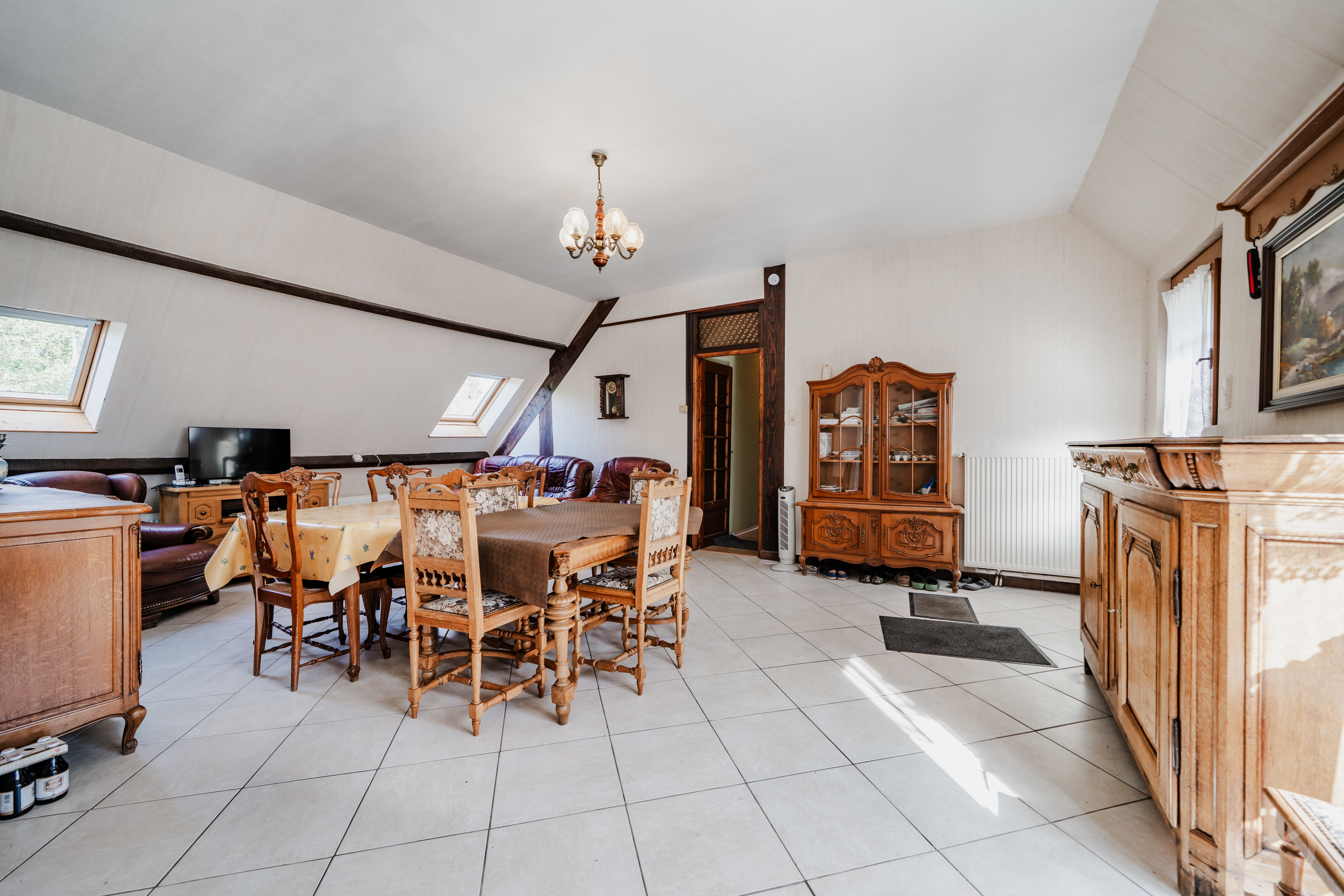 Photo 1 sur 4 pour Immeuble mixte de 15 chambres à Trelon