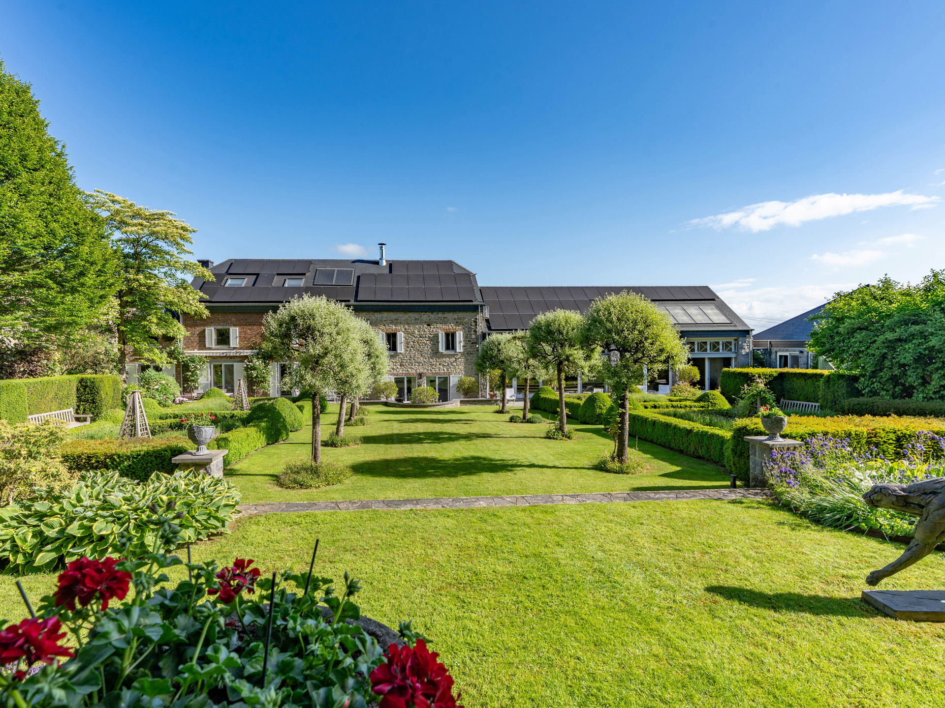 Picture 4 of 4 for Exceptional house with 12 bedrooms in Beauraing