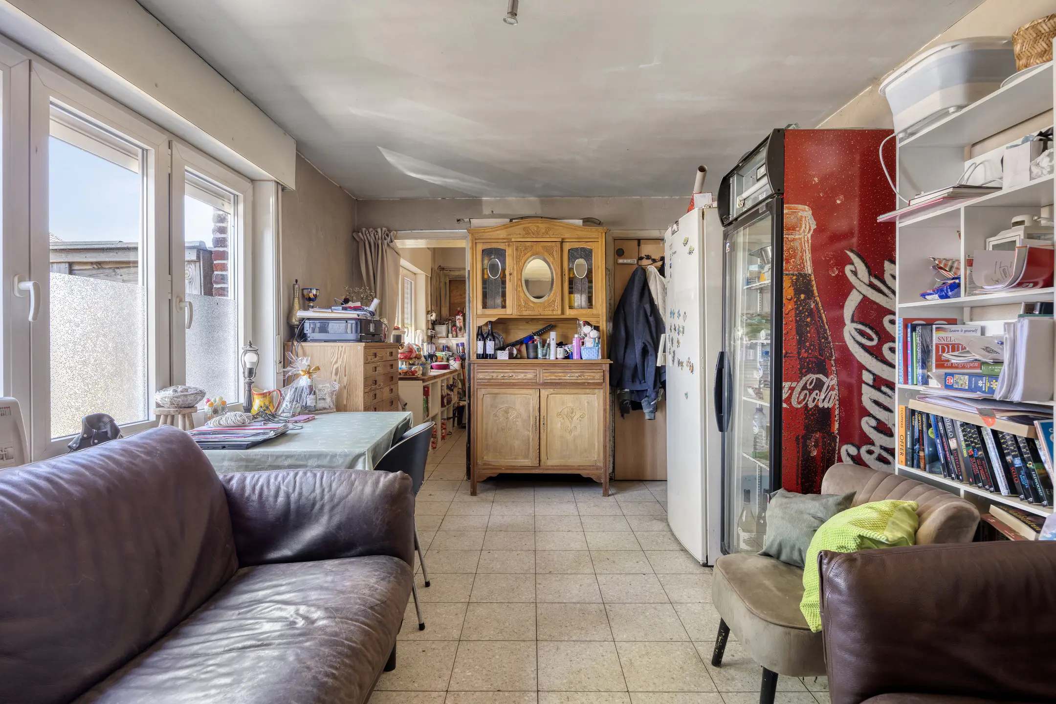 Photo 4 sur 4 pour Immeuble mixte de trois chambres à Asse