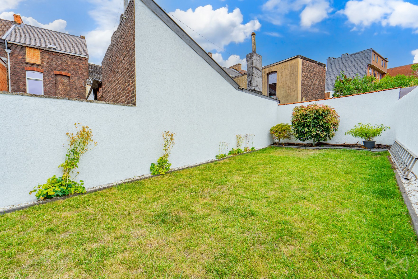 Foto 3 van 4 van Huis met vier slaapkamers in Montigny-sur-Sambre