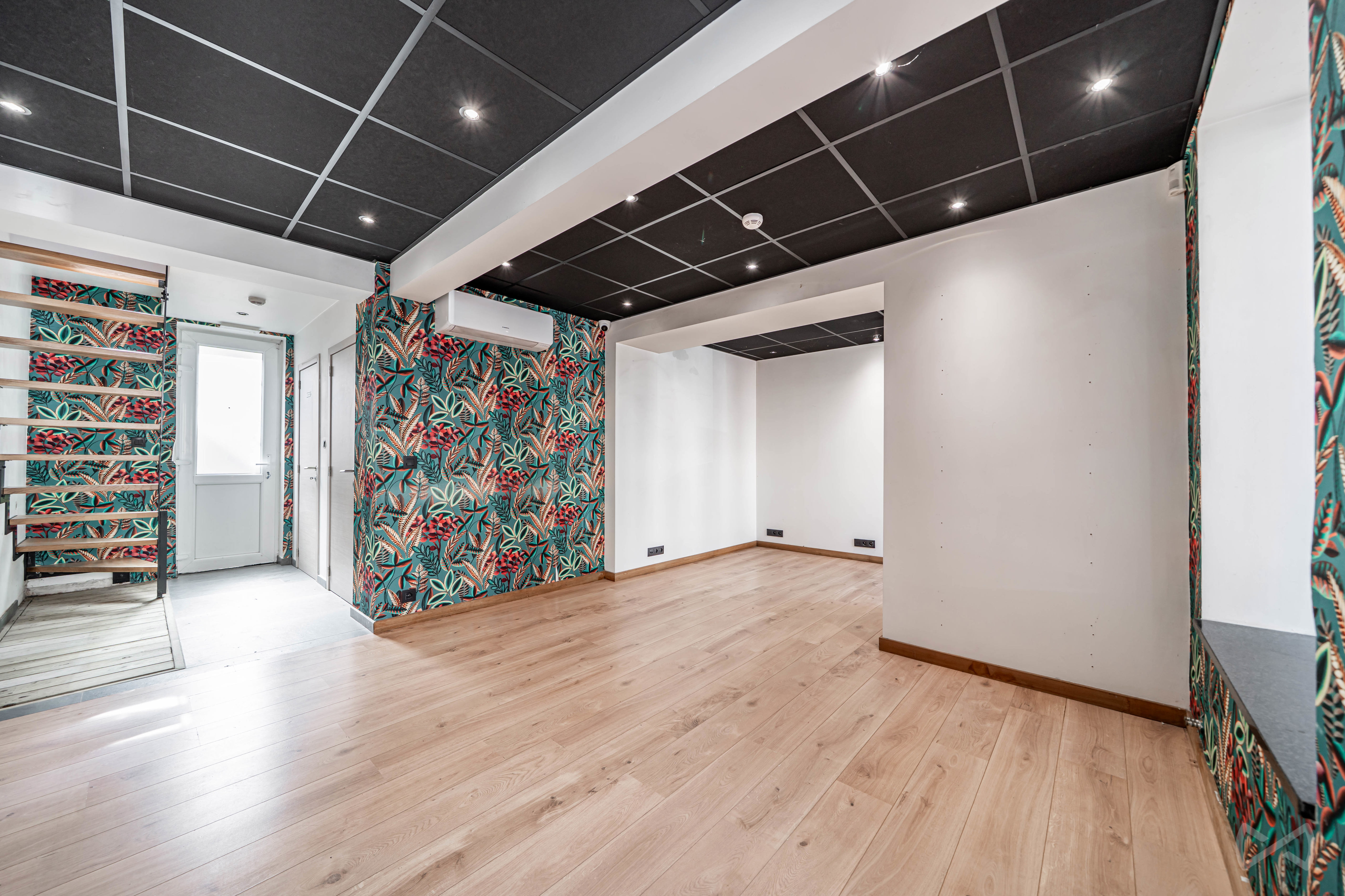 Photo 2 sur 3 pour Immeuble mixte d'une chambre à Mont-sur-marchienne