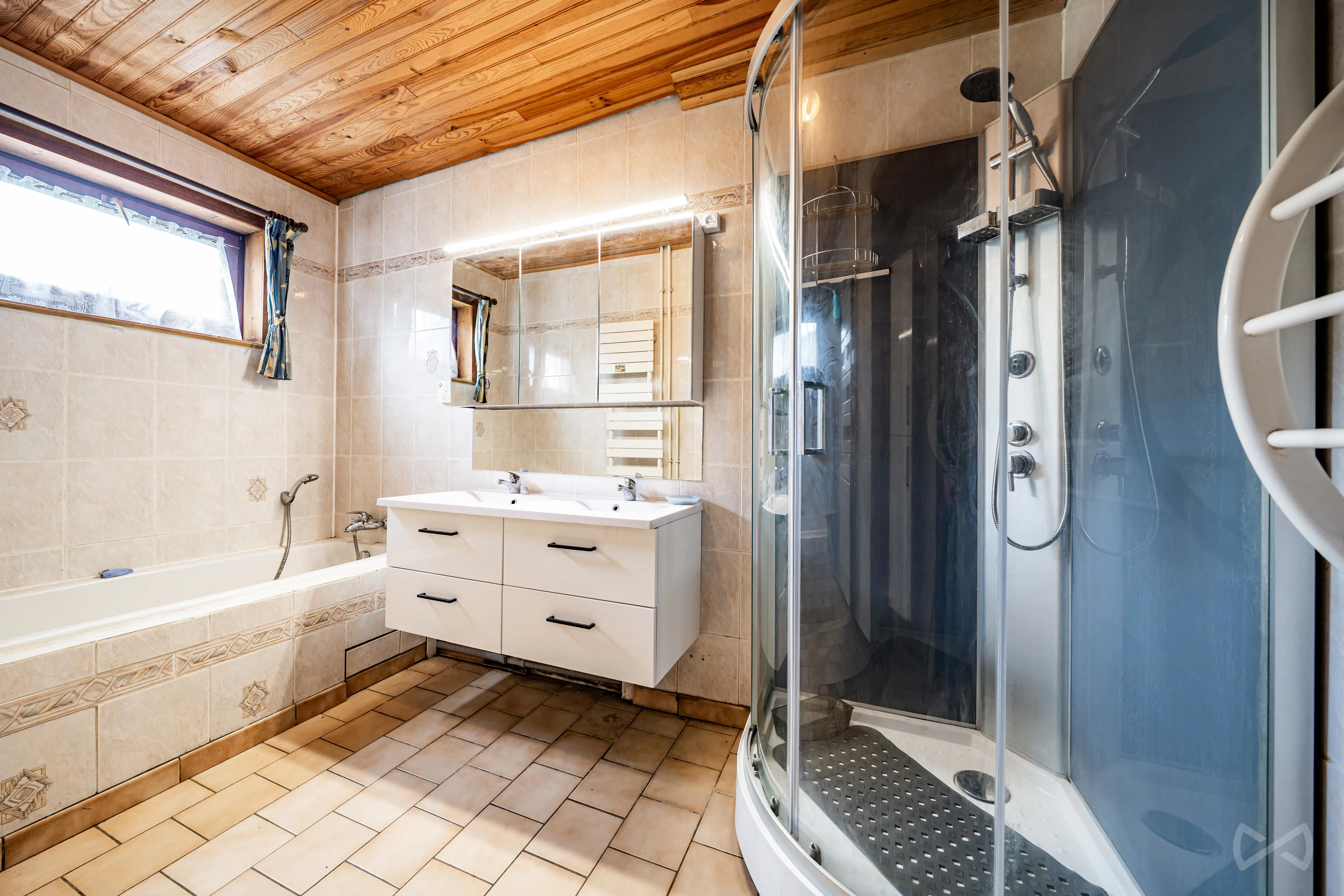 Photo 2 sur 4 pour Maison de cinq chambres à Montignies-lez-Lens