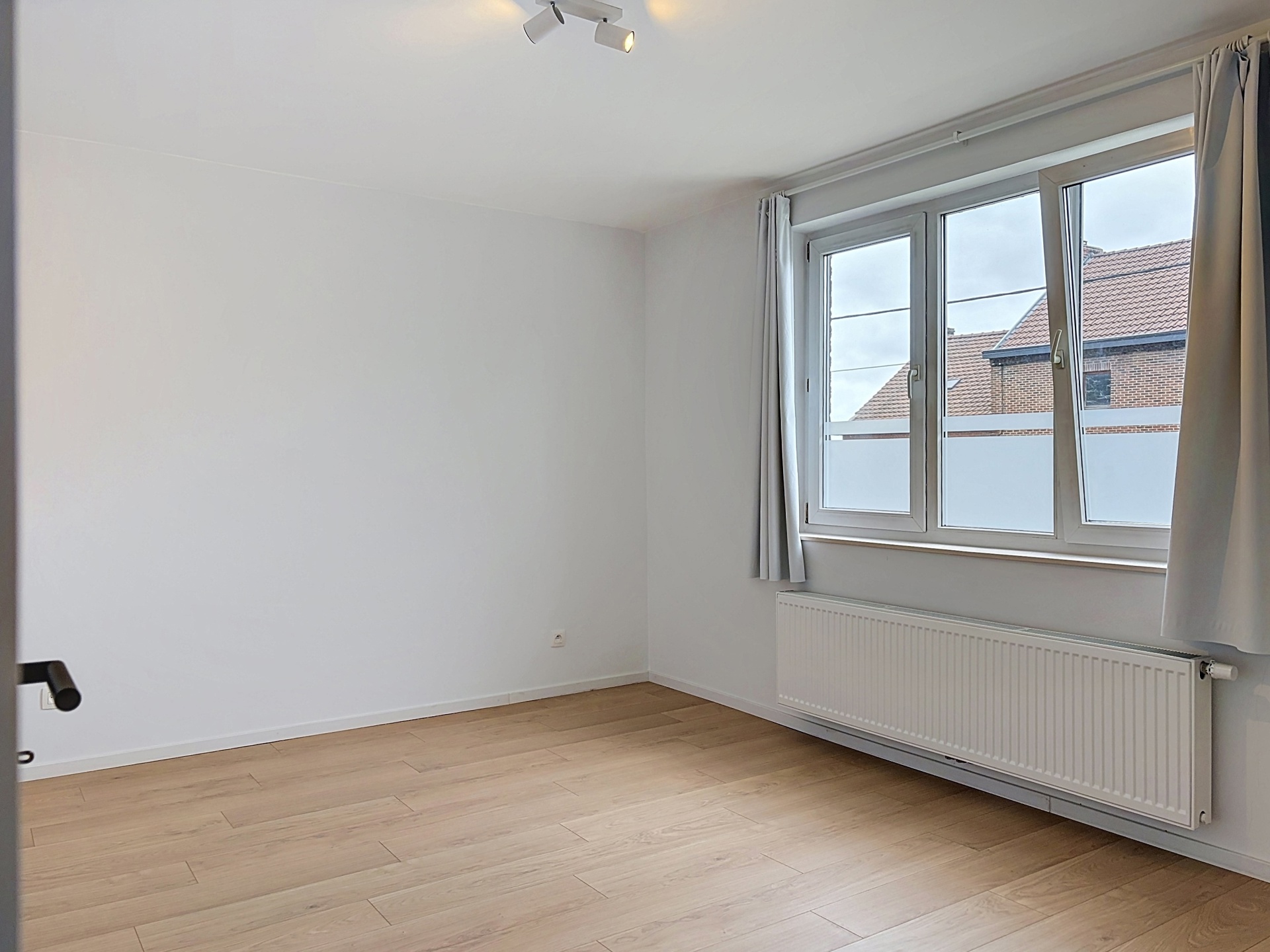 Picture 3 of 4 for House with four bedrooms in Charleroi