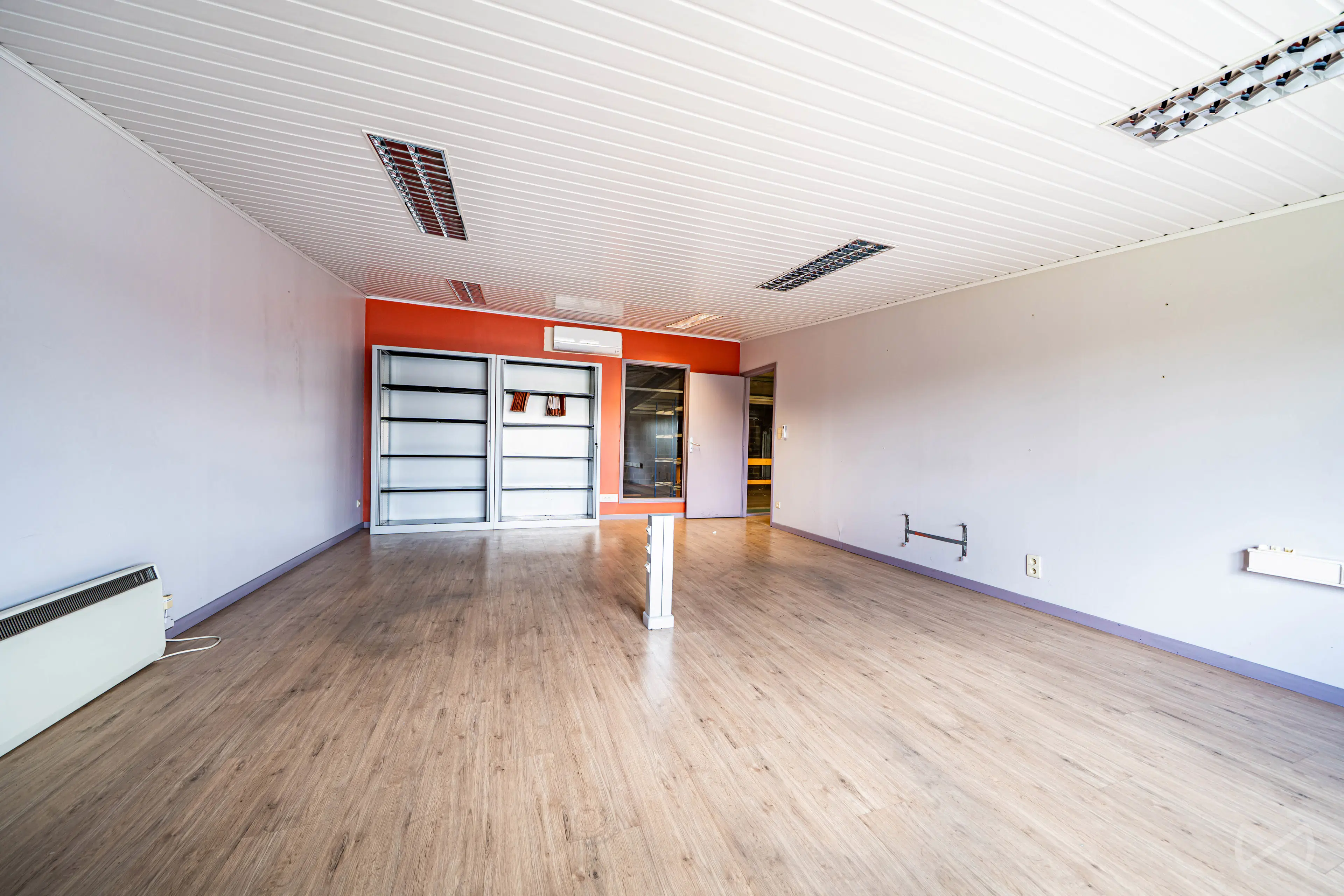 Photo 3 sur 4 pour Bureau et entrepôt à Beaumont