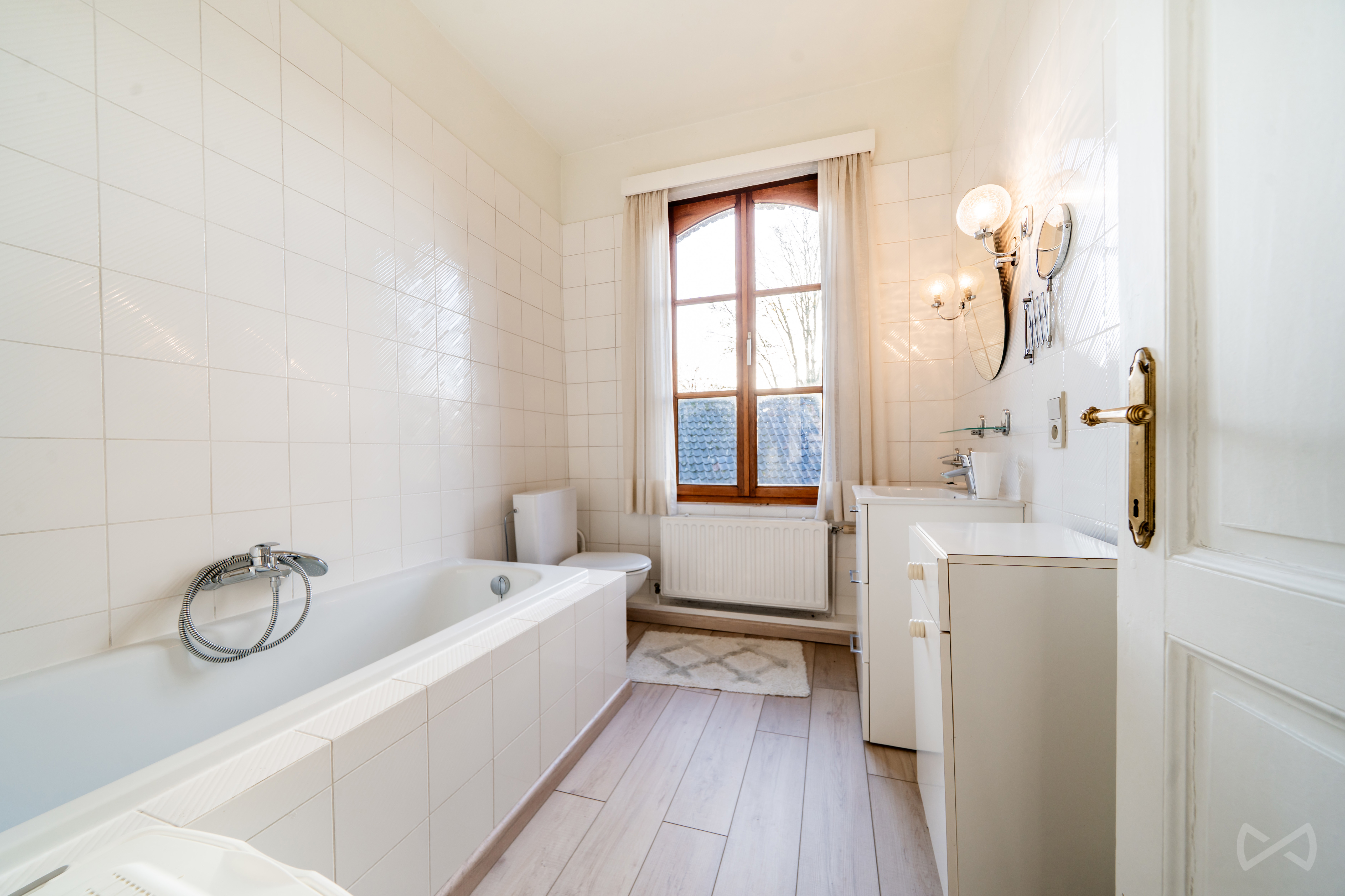 Photo 3 sur 4 pour Maison de quatre chambres à Lombise