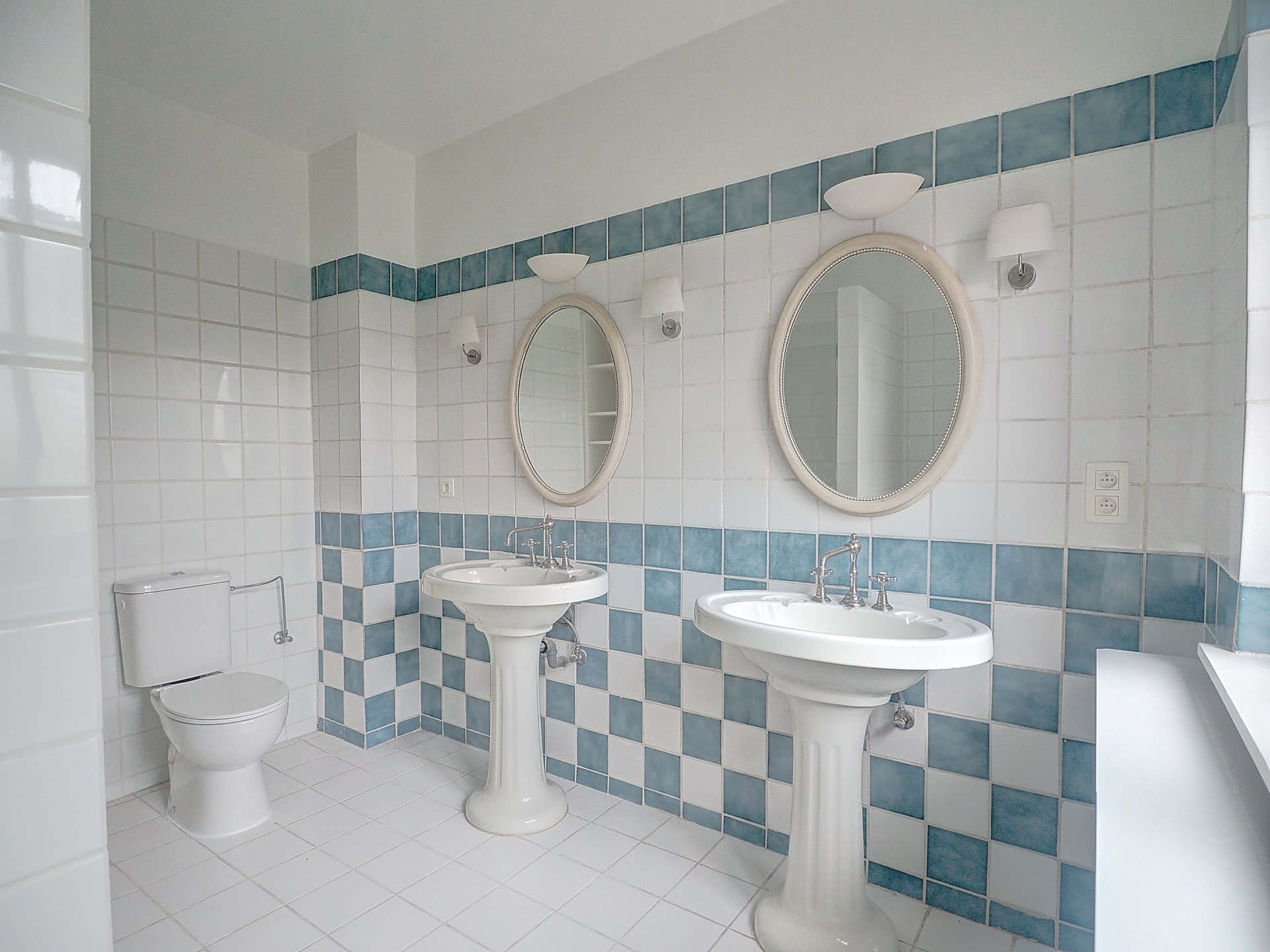 Picture 2 of 4 for Villa in Uccle