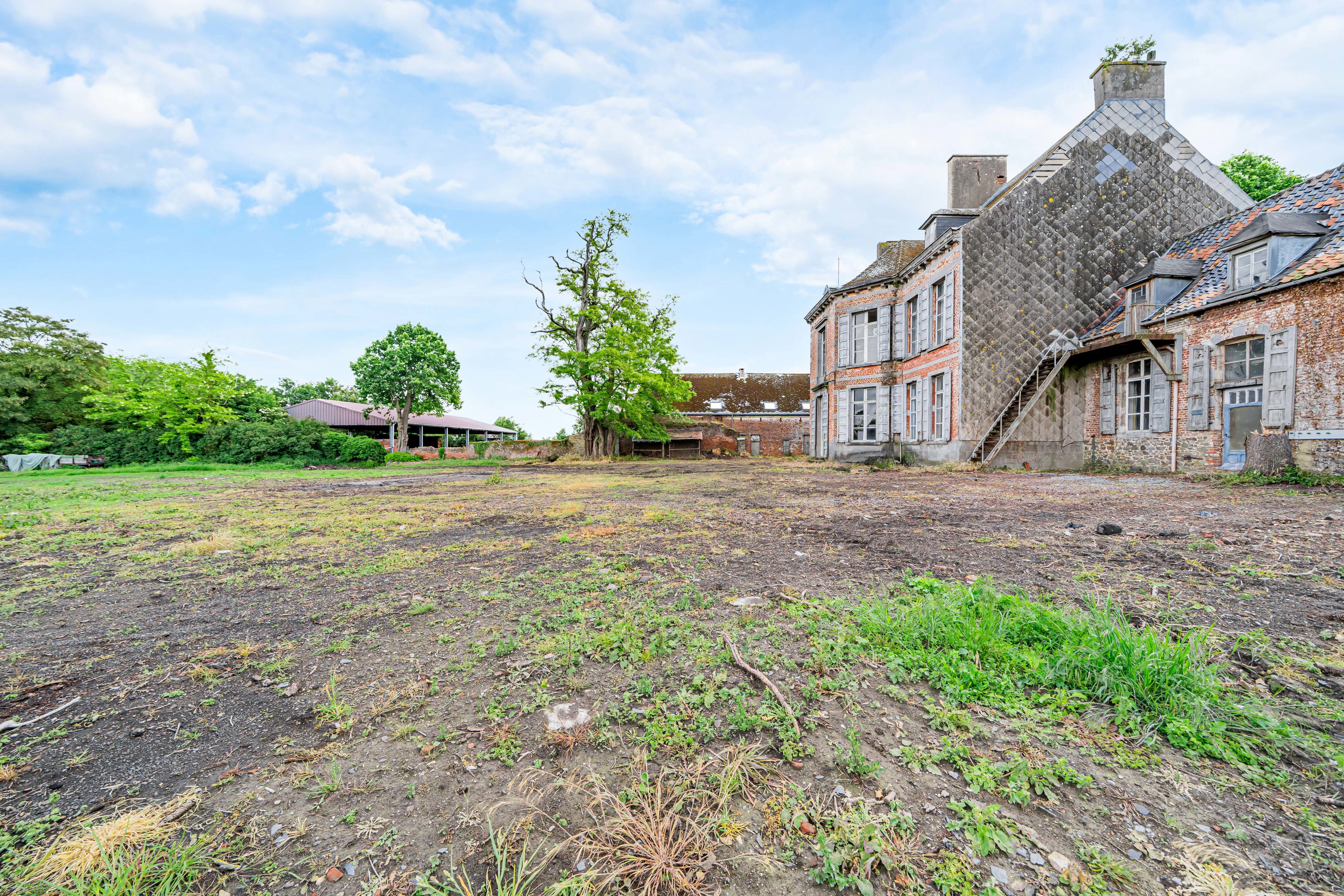 Picture 2 of 4 for Castle with ten bedrooms in Vellereille-le-sec