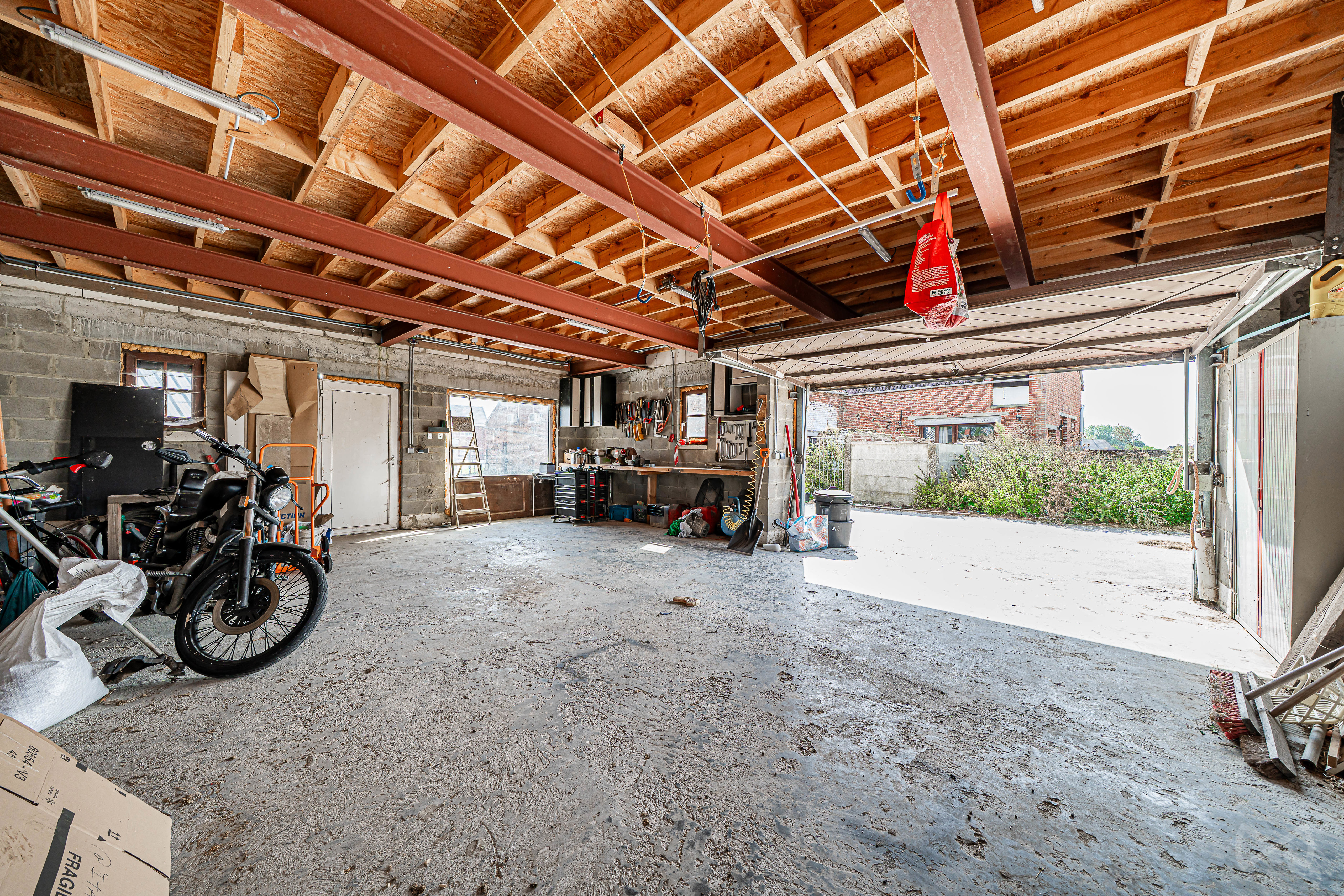Picture 4 of 4 for House with six bedrooms in Isières