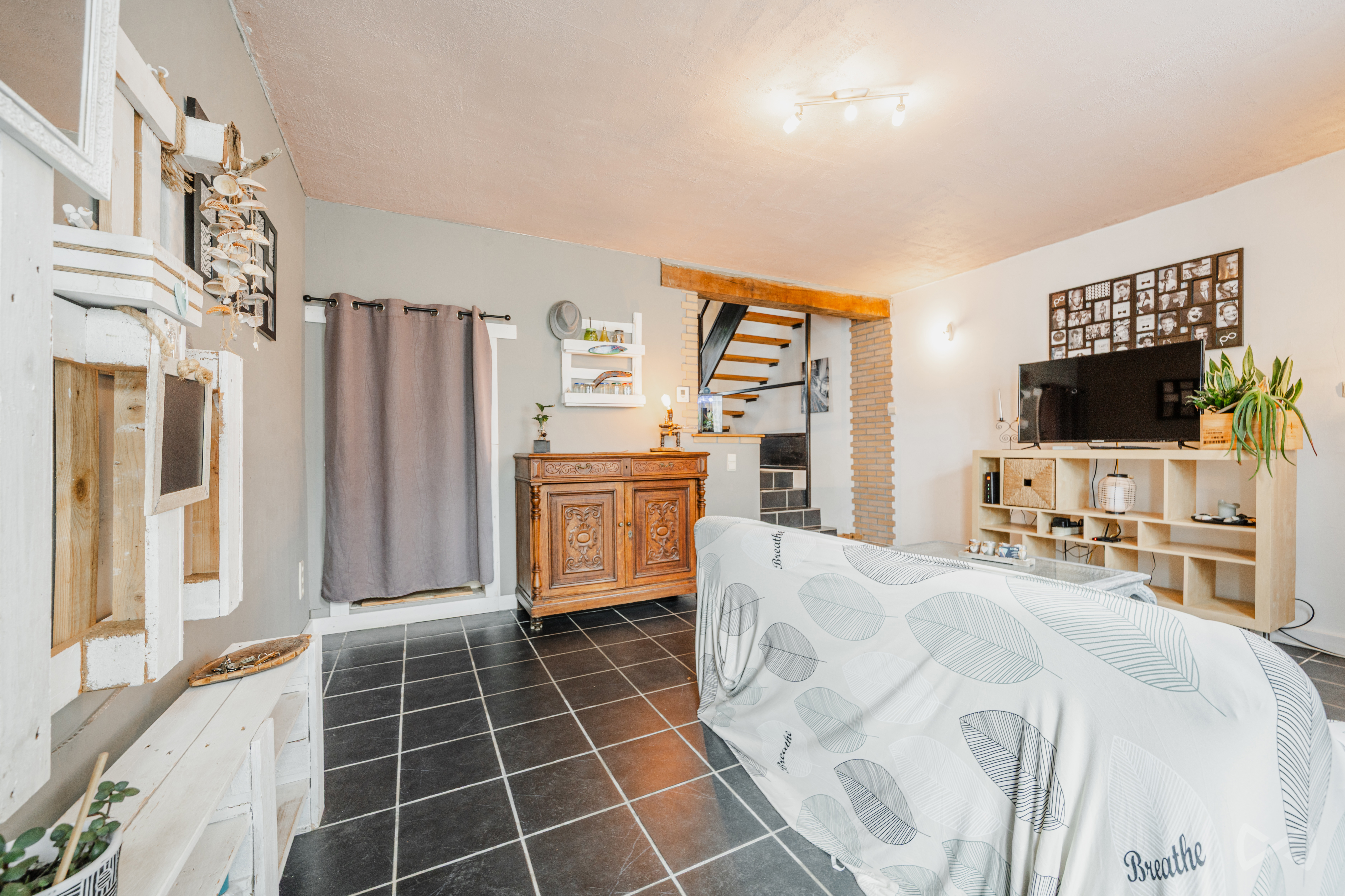 Photo 1 sur 4 pour Maison de deux chambres à Roux