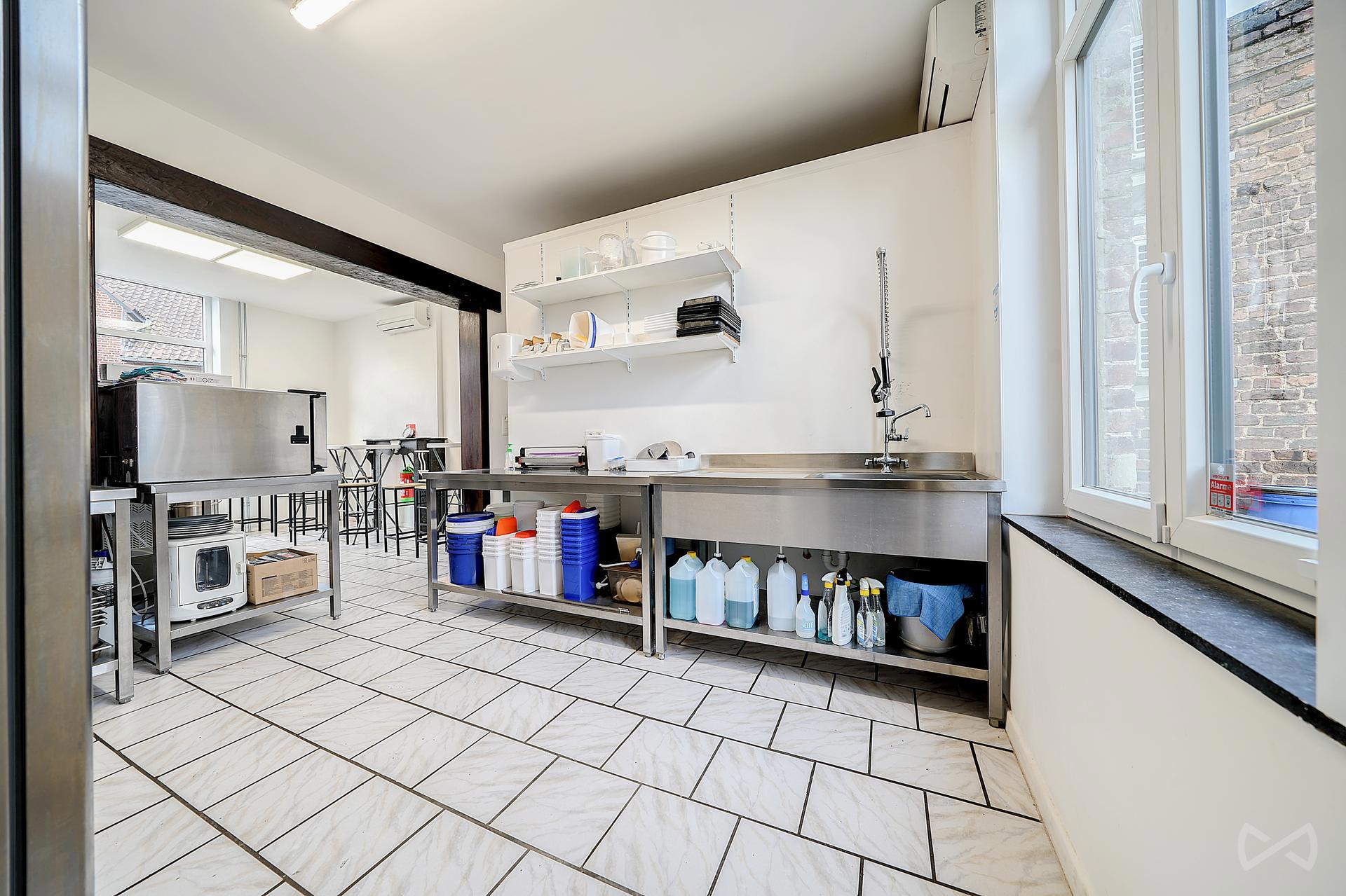 Photo 4 sur 4 pour Immeuble mixte de deux chambres à Hannut