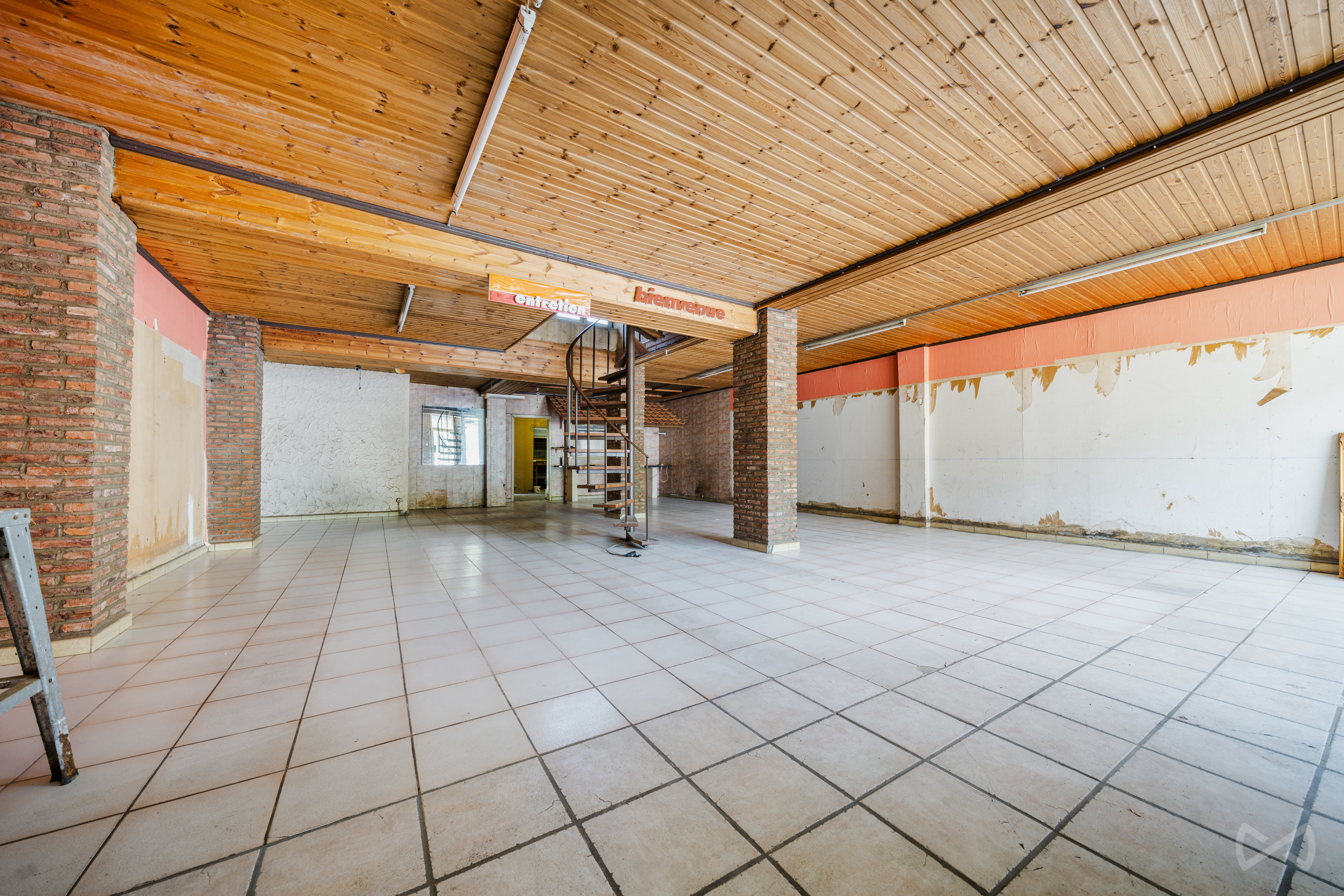 Picture 1 of 4 for Multi-purpose building with four bedrooms in Braine-le-comte