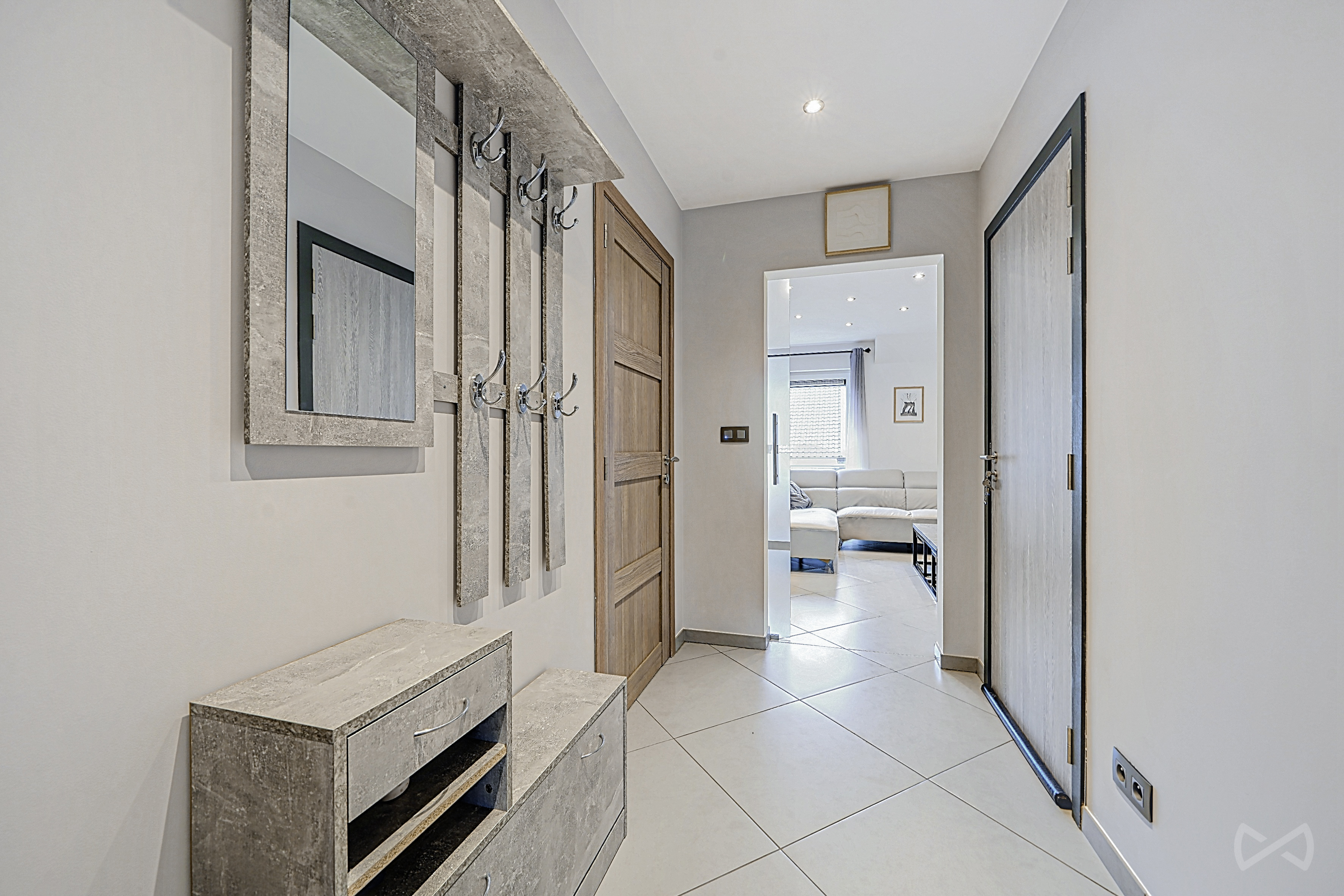 Photo 3 sur 3 pour Duplex de trois chambres à La Louvière Haine-Saint-Pierre