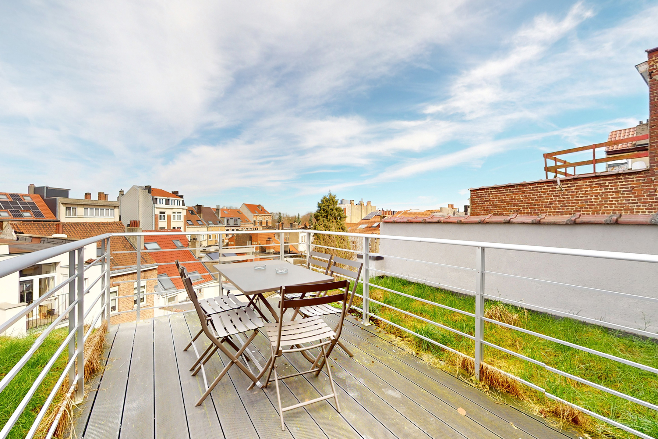 Picture 2 of 4 for Flat with five bedrooms in Schaerbeek