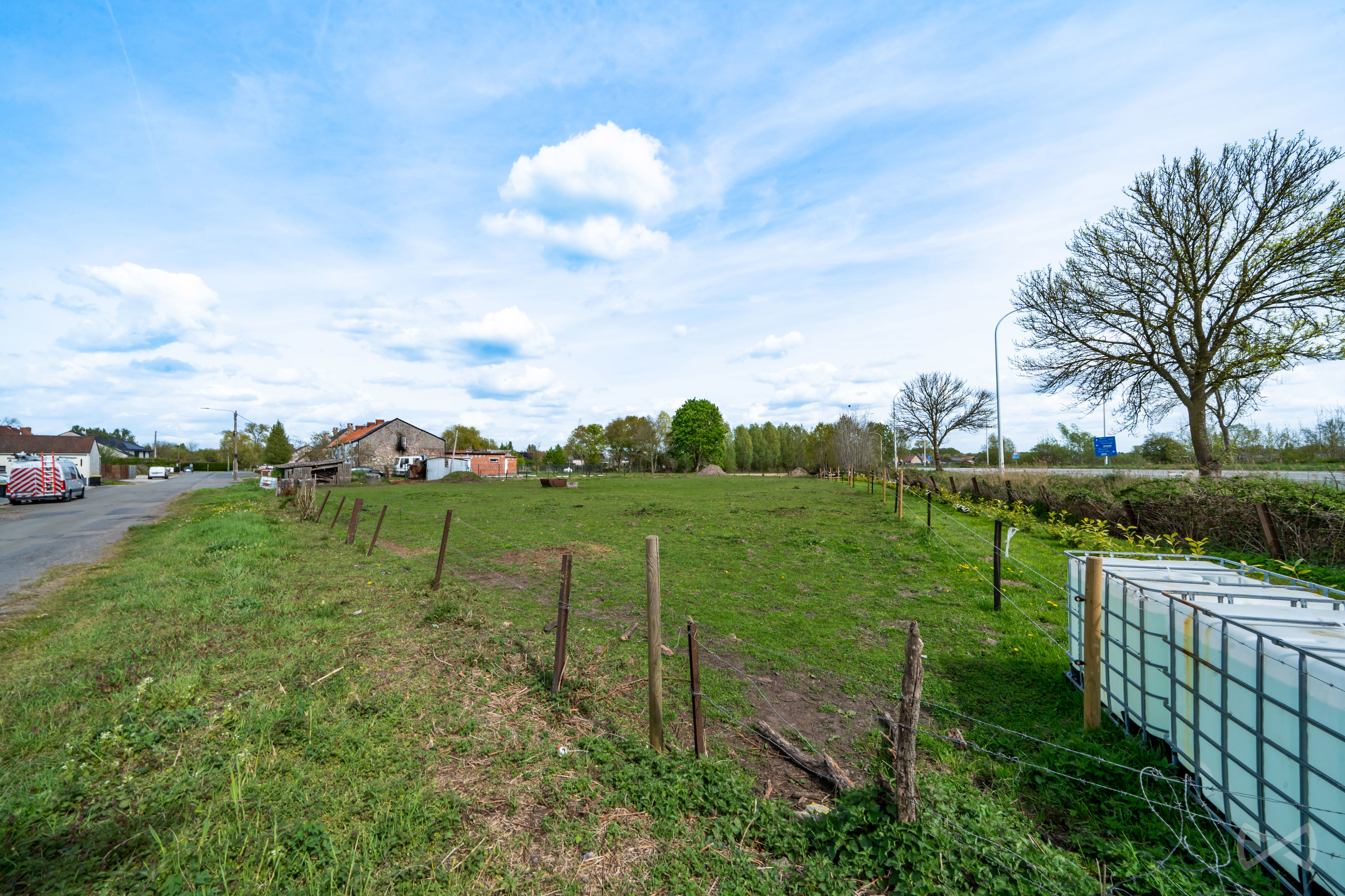 Picture 3 of 4 for Building ground in Hautrage