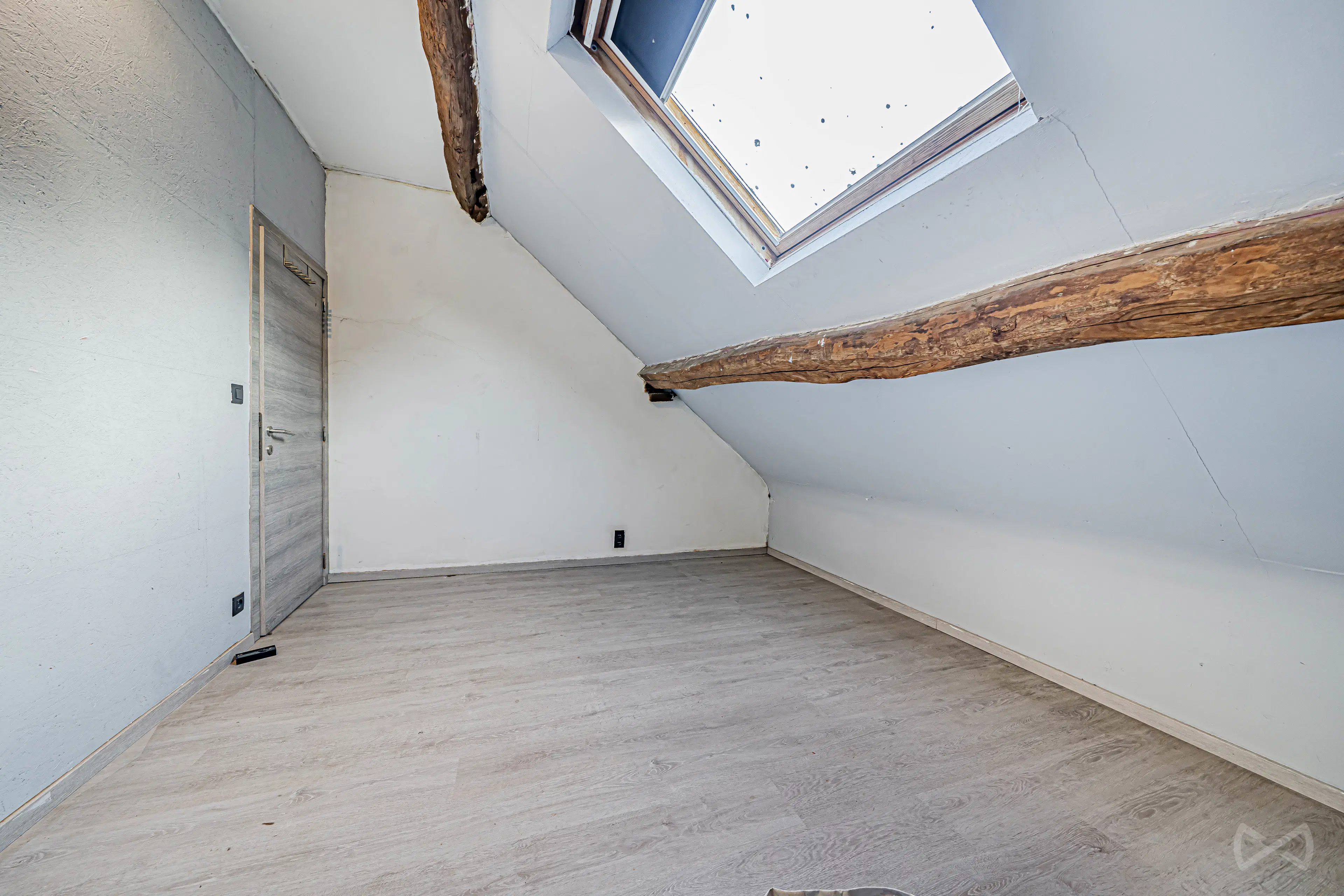 Photo 3 sur 4 pour Immeuble mixte de deux chambres à Hannut