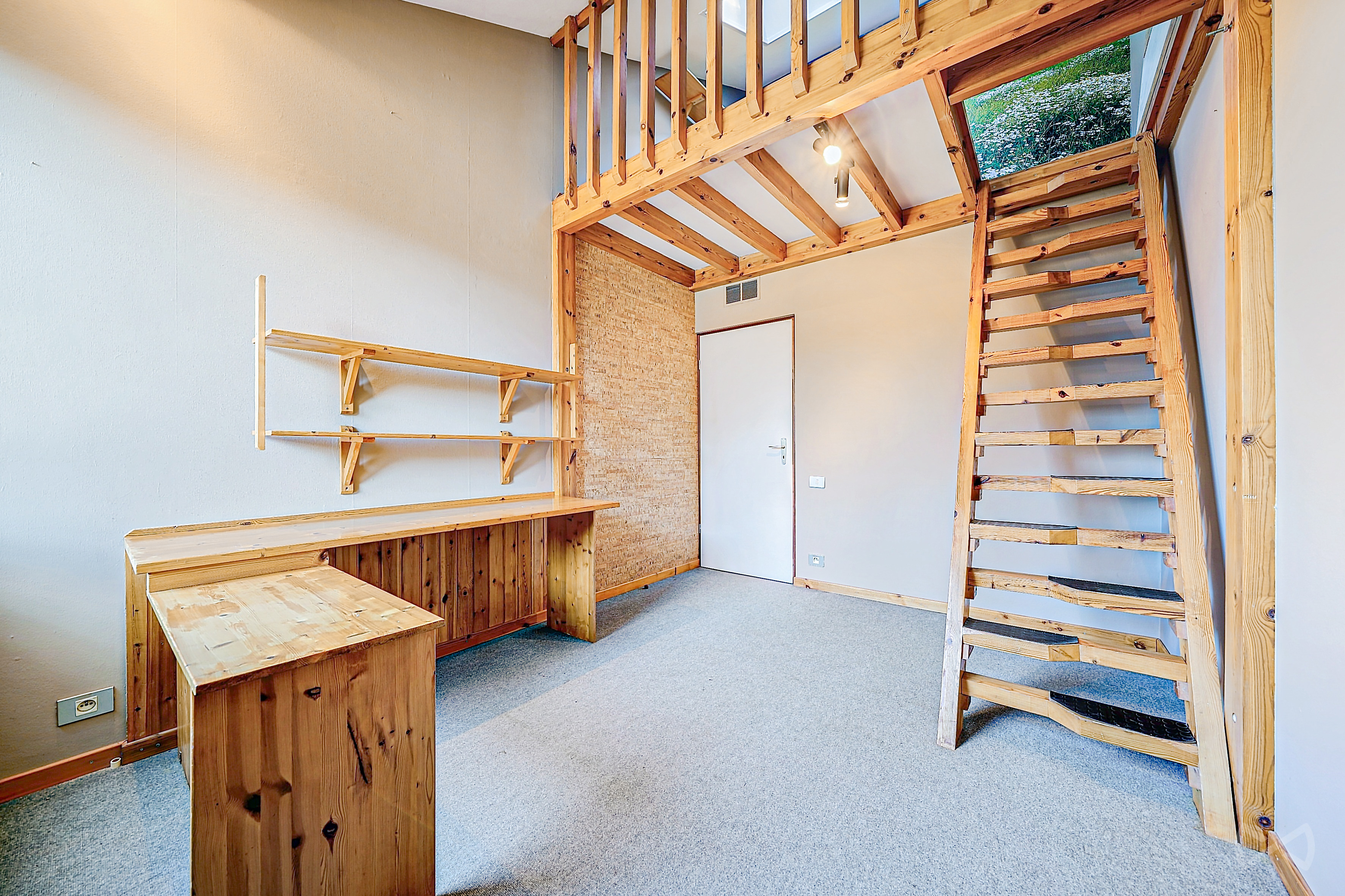 Foto 1 van 4 van Villa met vijf slaapkamers in Embourg