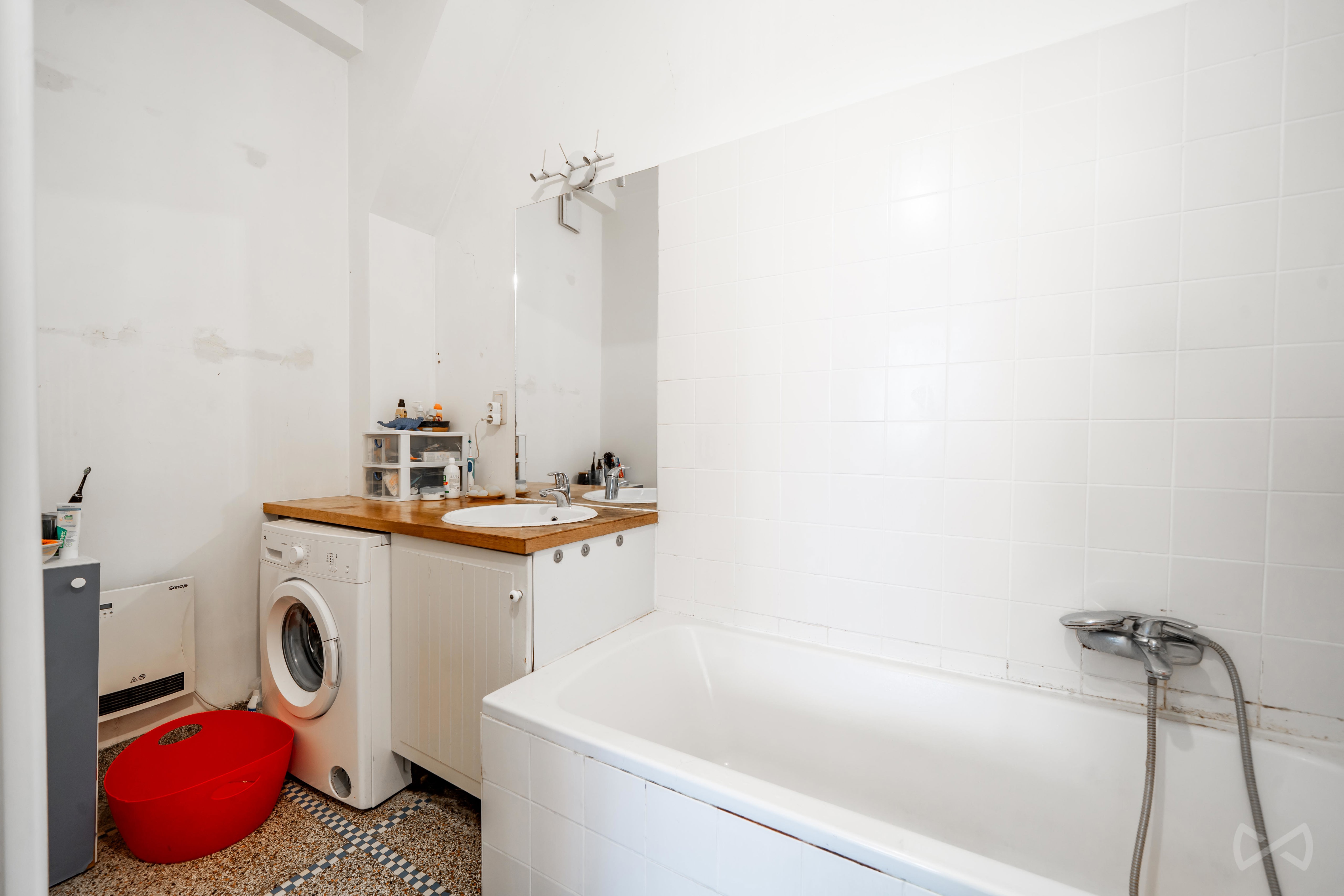 Foto 4 van 4 van Gelijkvloerse verdieping met twee slaapkamers in Saint-gilles