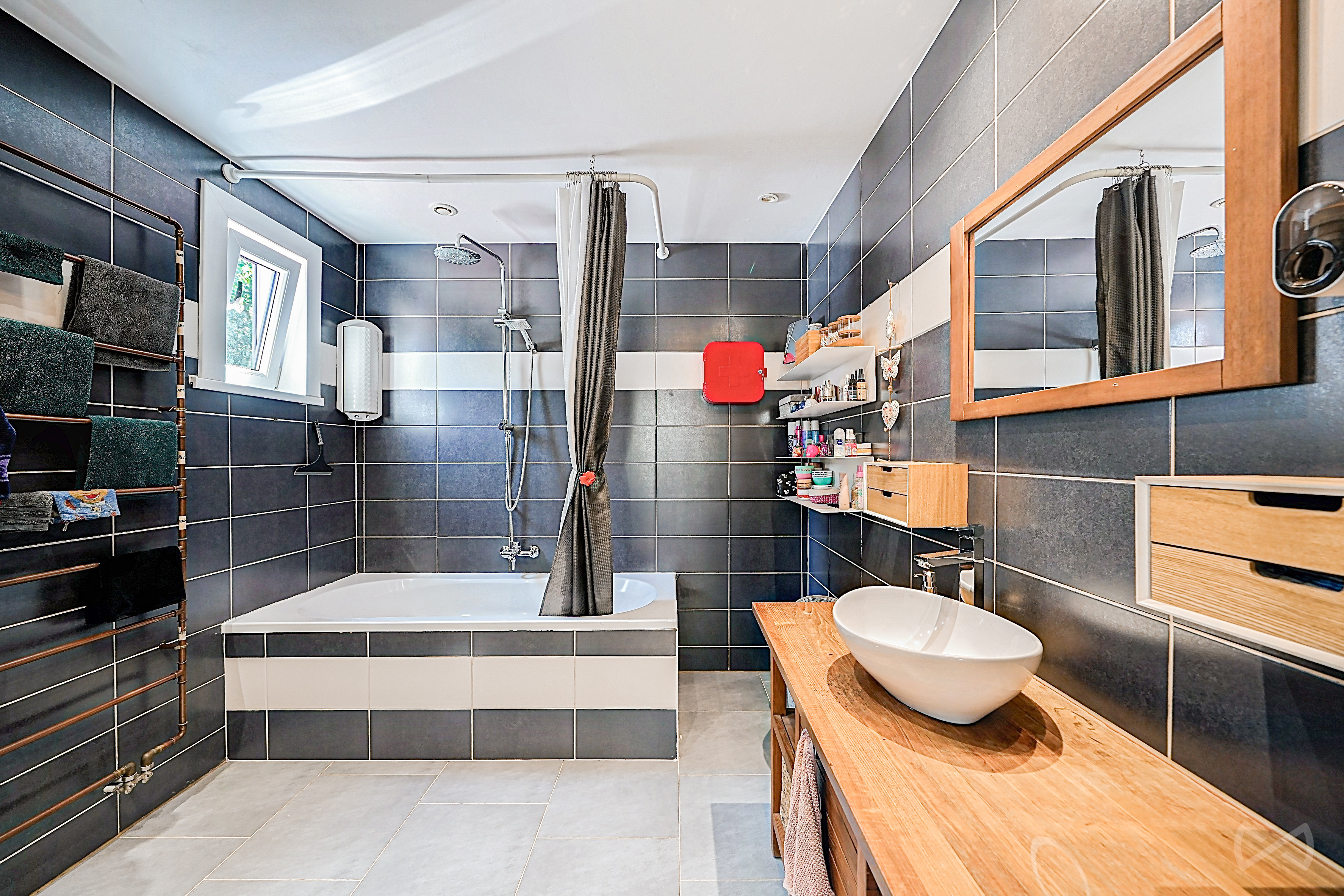 Foto 3 van 4 van Huis met twee slaapkamers in Hyon