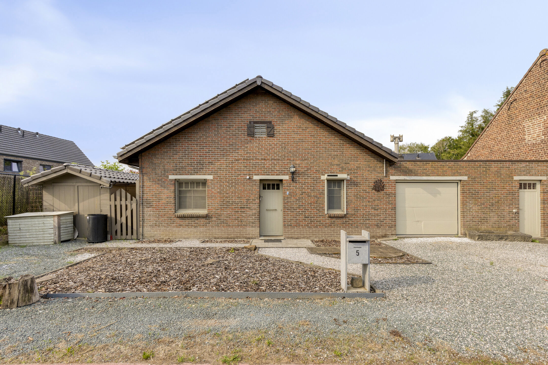 Picture 1 of 2 for Bungalow with four bedrooms in Asse