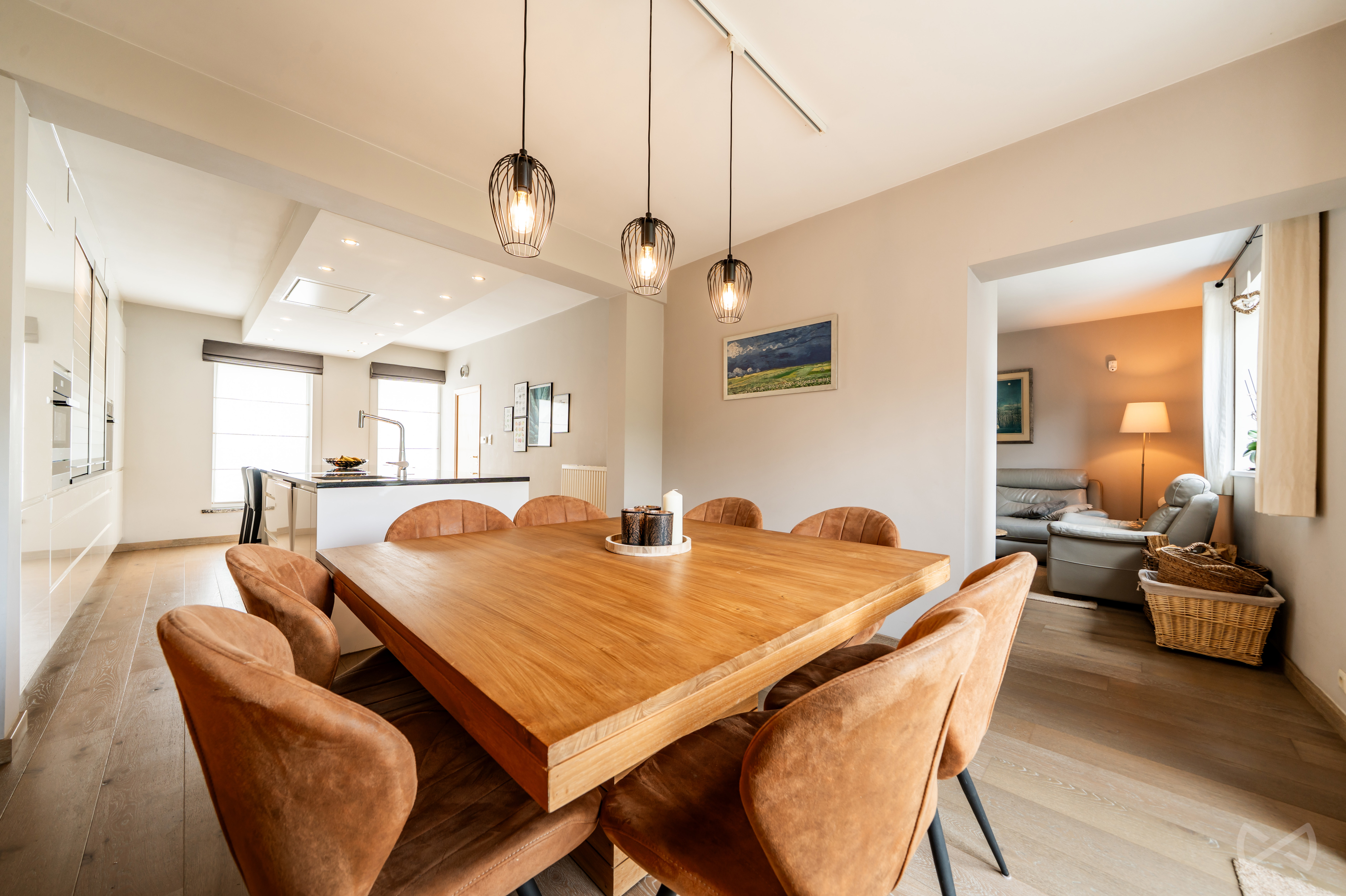 Picture 2 of 4 for House with five bedrooms in Mont-sur-marchienne