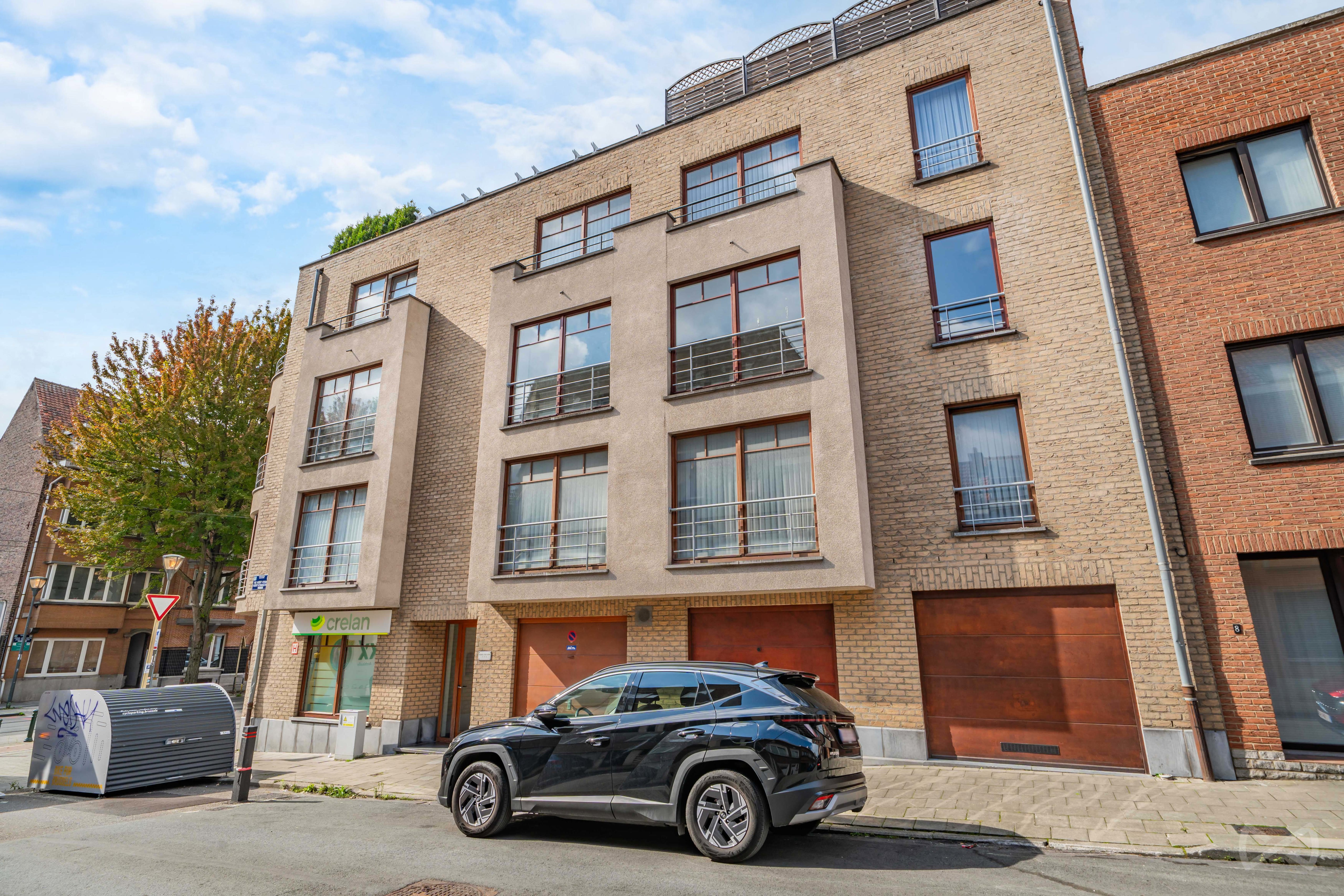 Picture 1 of 4 for Flat with three bedrooms in Berchem-sainte-agathe