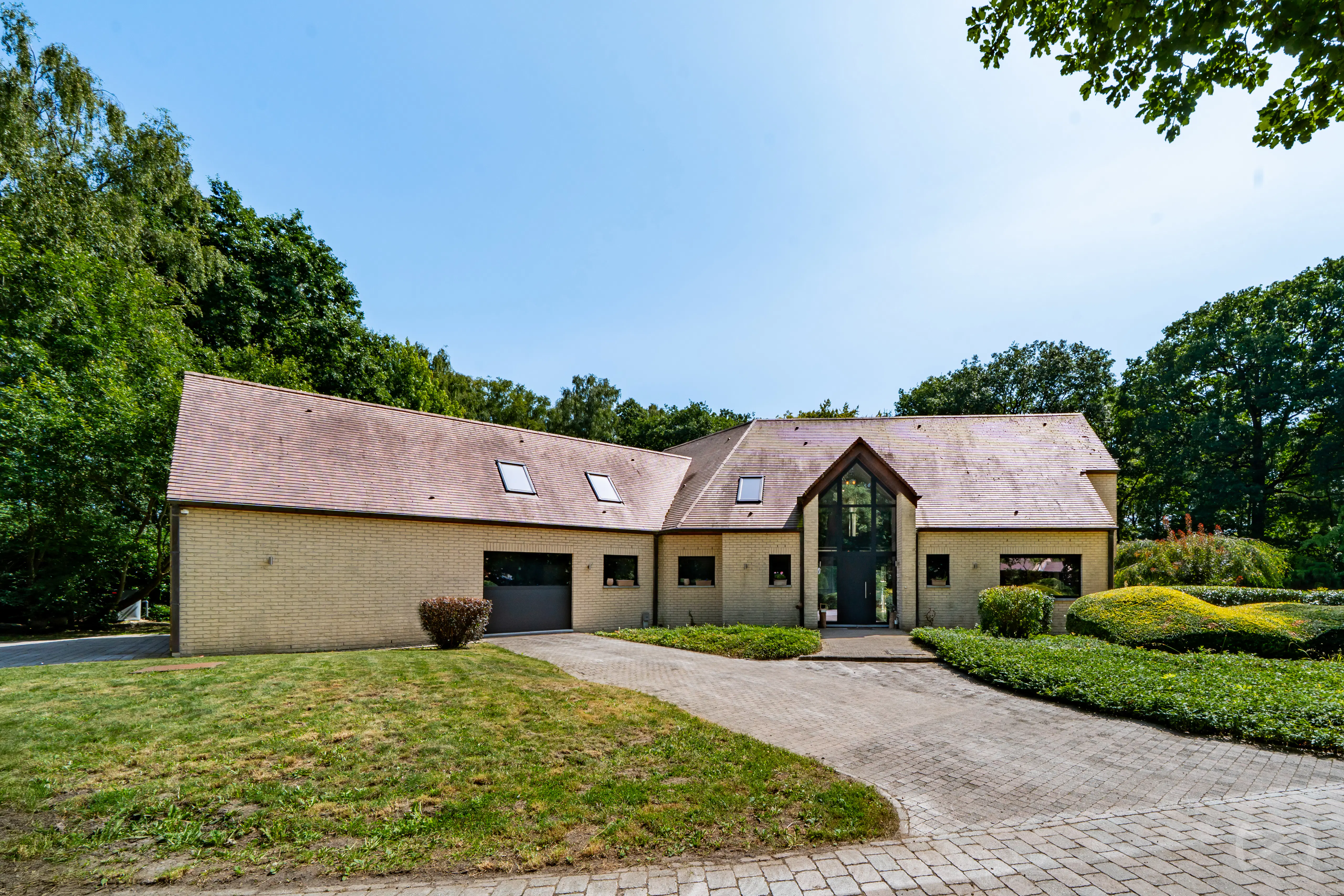 Foto 1 van 5 van Villa met vier slaapkamers in Ville-pommeroeul