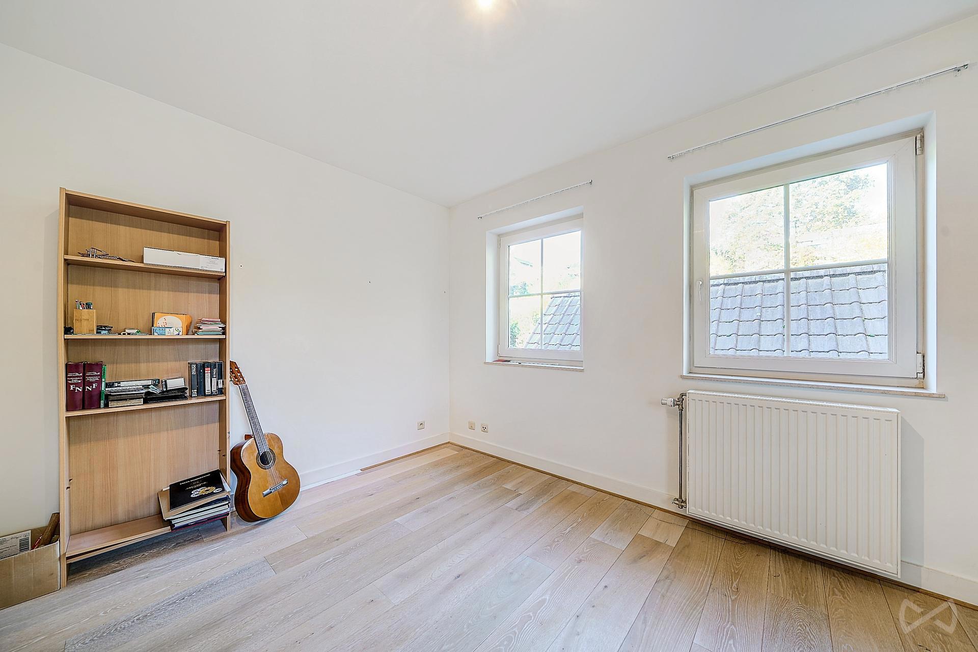 Picture 3 of 4 for House with five bedrooms in Court-saint-Étienne