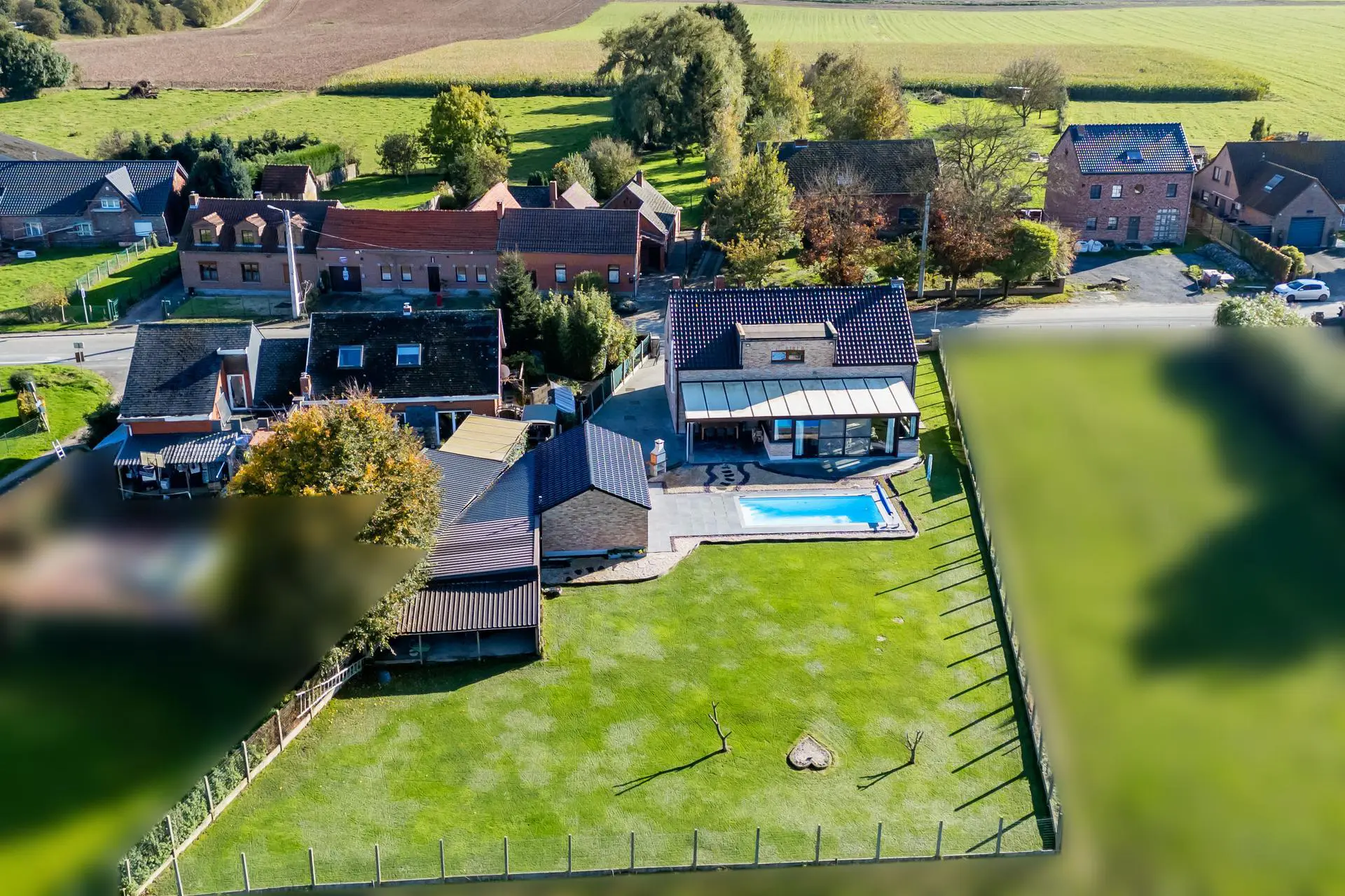 Picture 1 of 4 for Villa with four bedrooms in Ecaussinnes-d'Enghien
