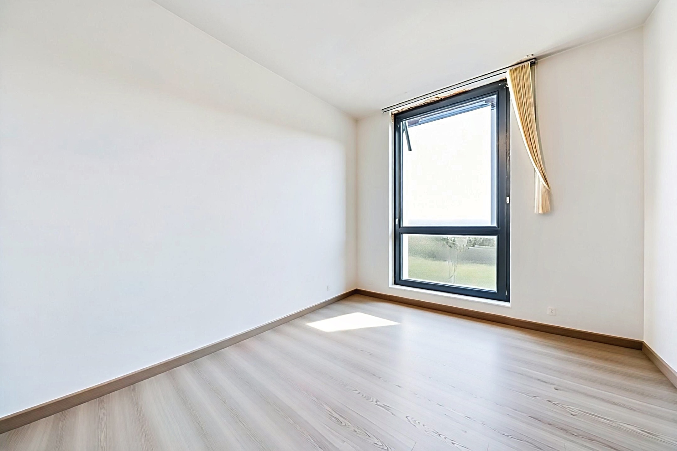 Picture 1 of 4 for House with five bedrooms in Uccle