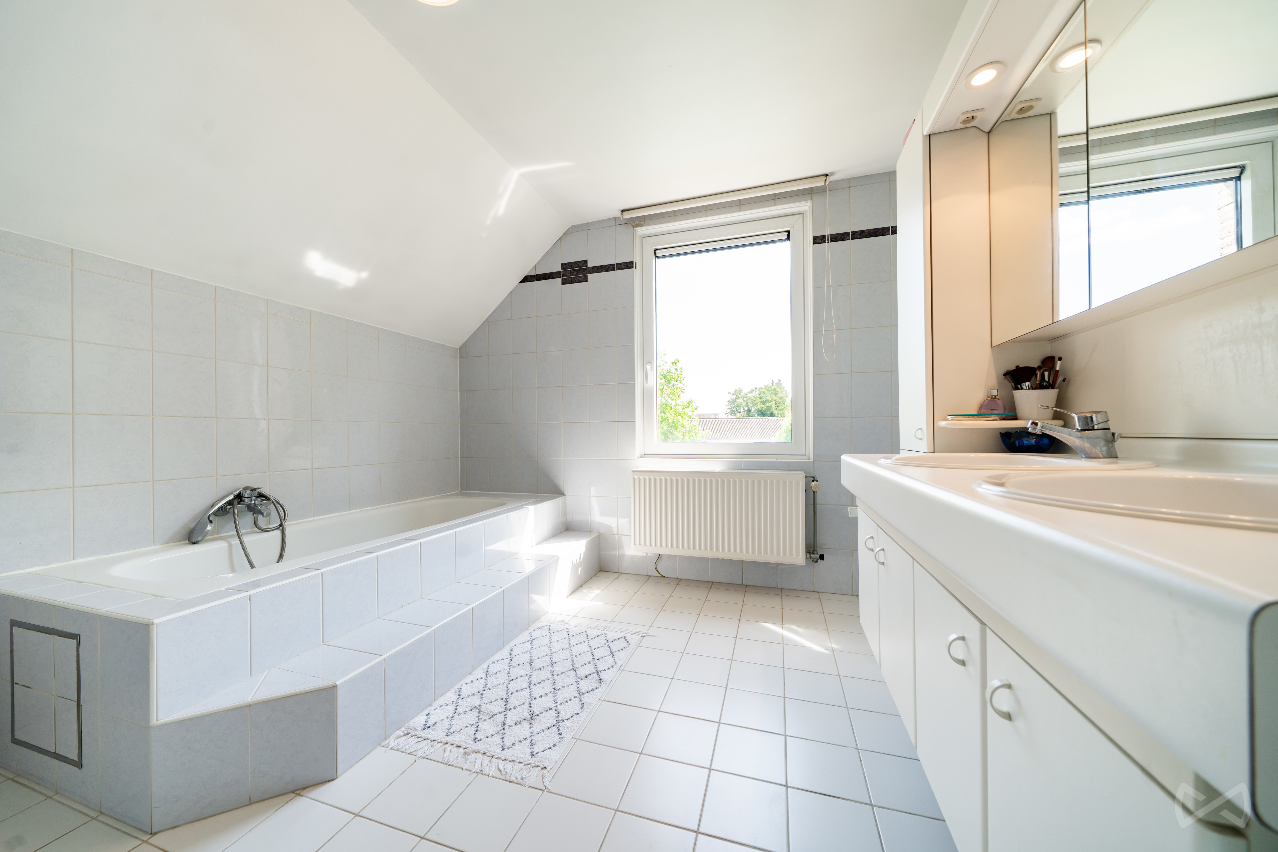 Photo 4 sur 4 pour Maison de cinq chambres à Céroux-mousty