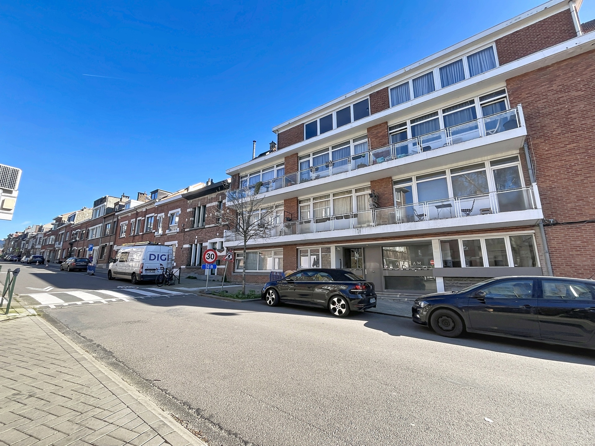 Picture 1 of 2 for Flat with three bedrooms in Watermael-Boitsfort