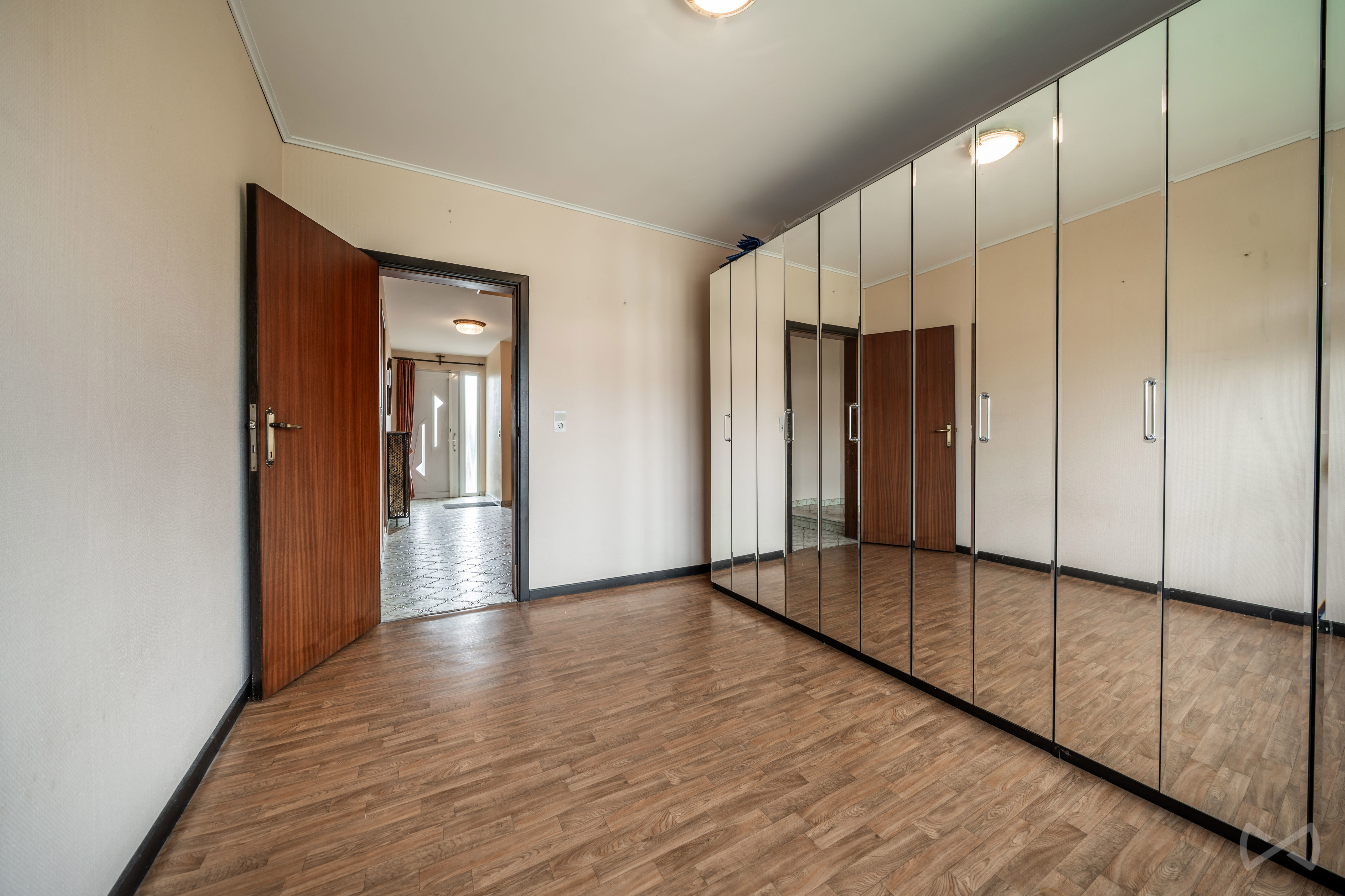Picture 2 of 4 for Bel-etage with three bedrooms in Saint-nicolas